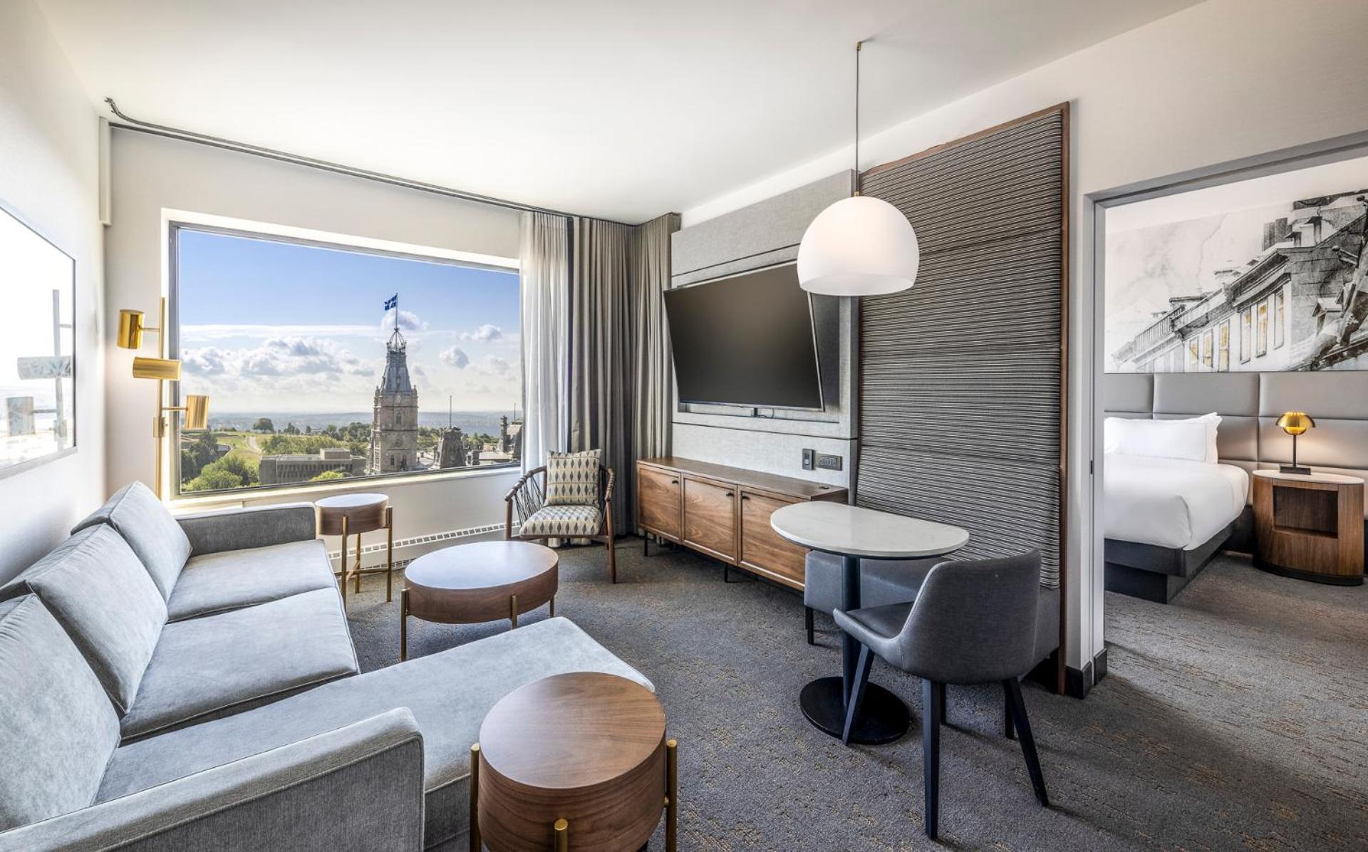 Junior King Suite