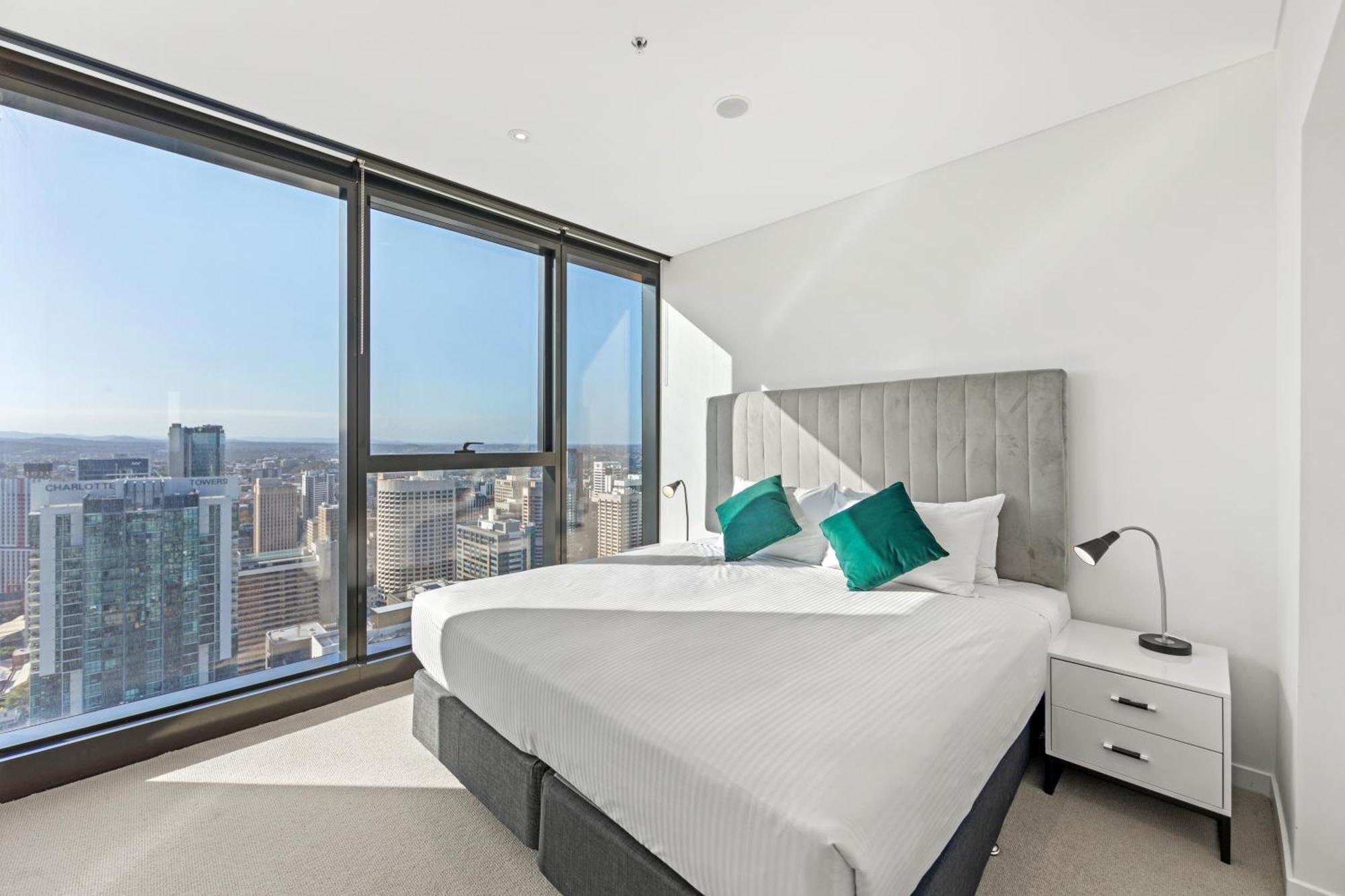 Ein-Zimmer-Apartment mit Stadtblick und Arbeitszimmer
