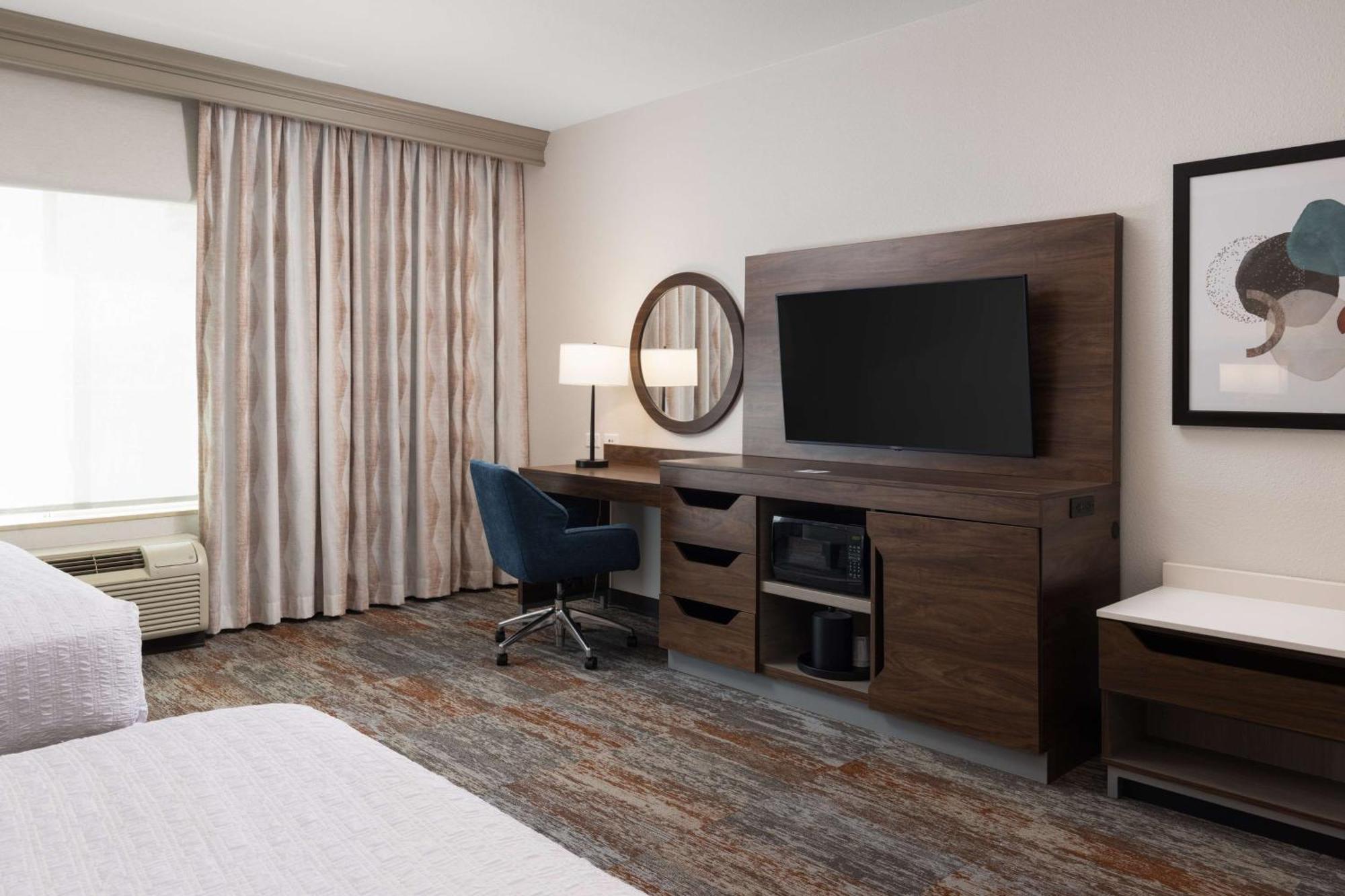 Room with Two Queen Beds - Non-Smoking