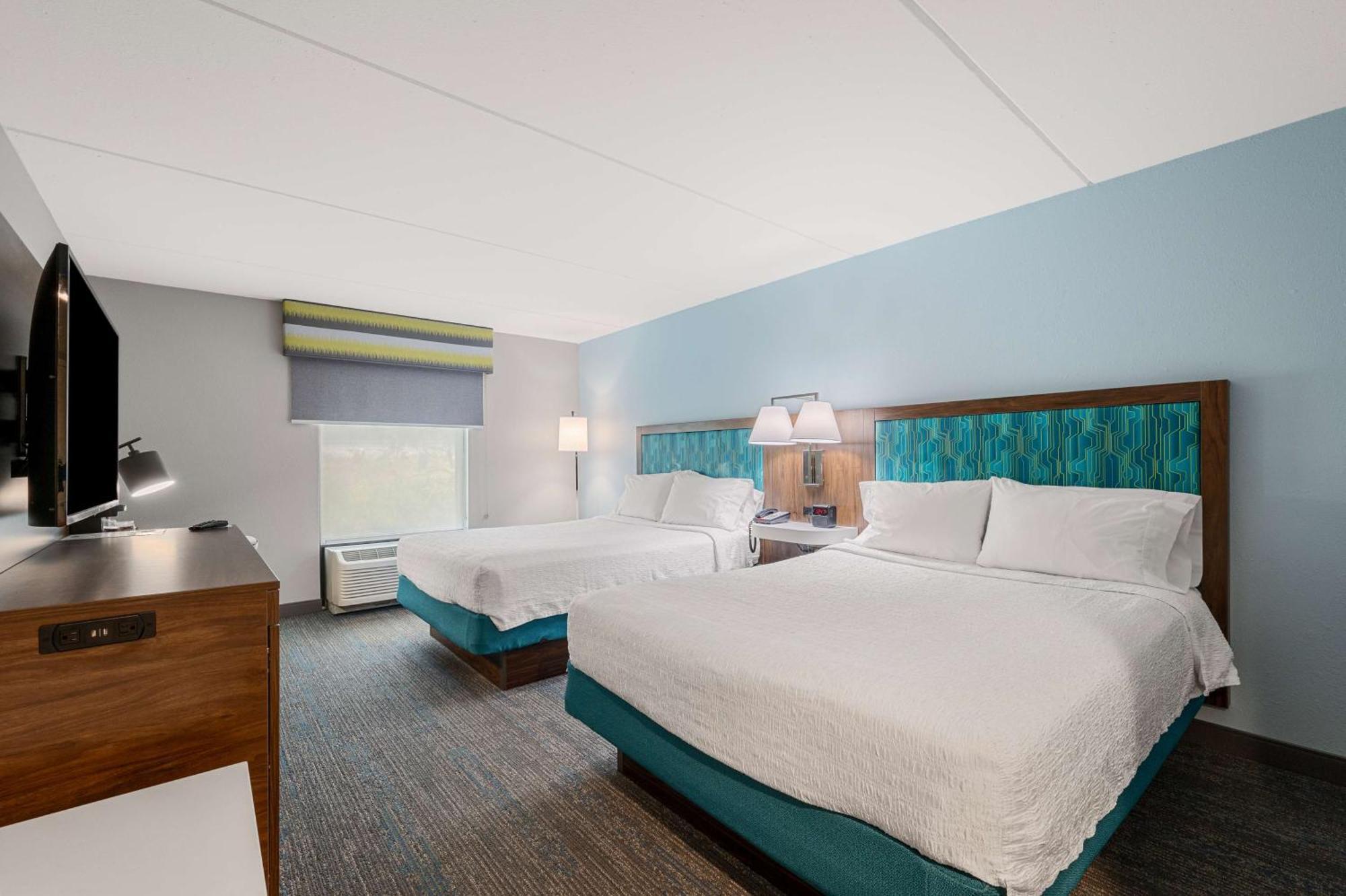 Room with Two Queen Beds - Non-Smoking