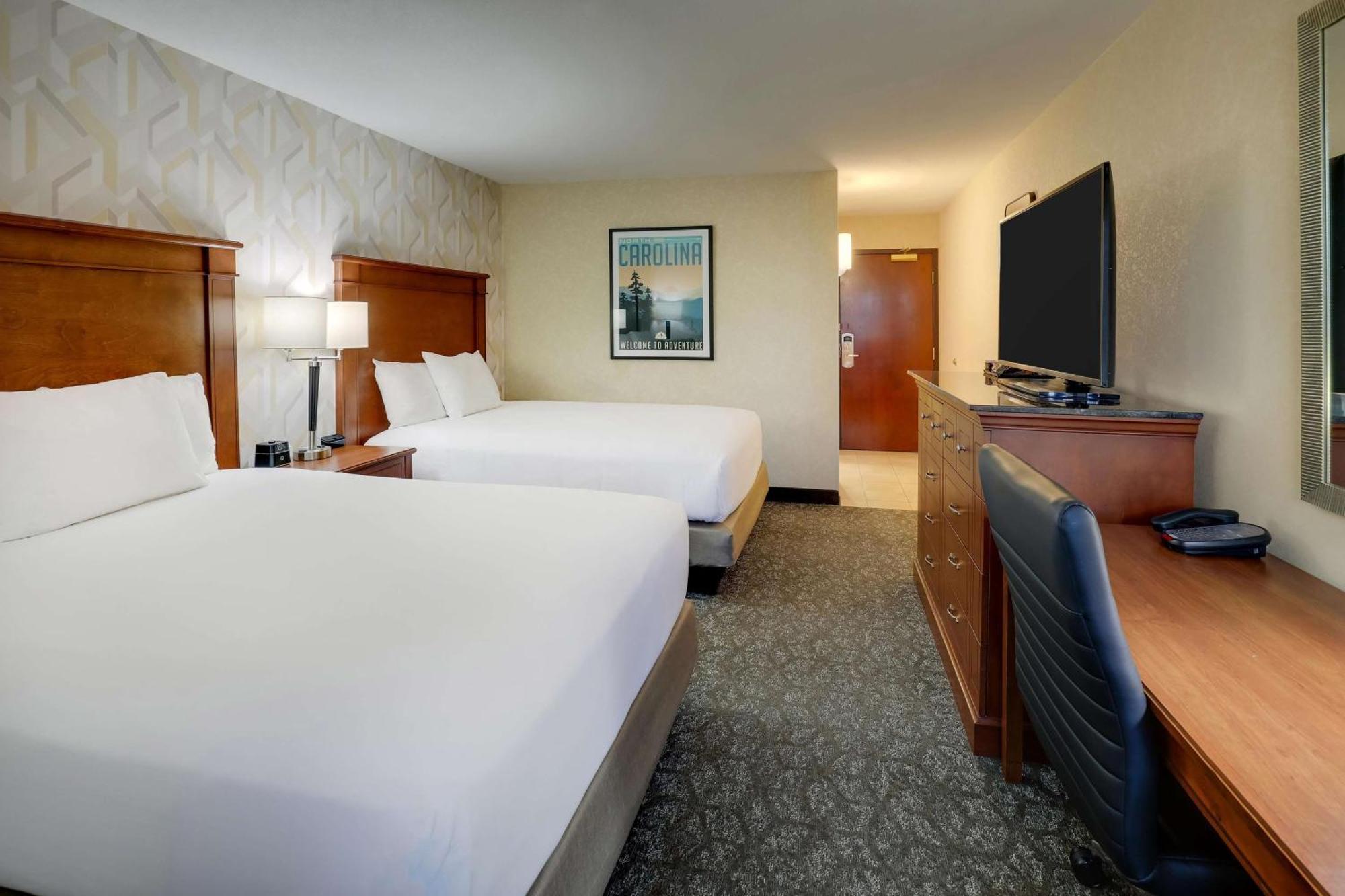 Deluxe Queen Room with Two Queen Beds