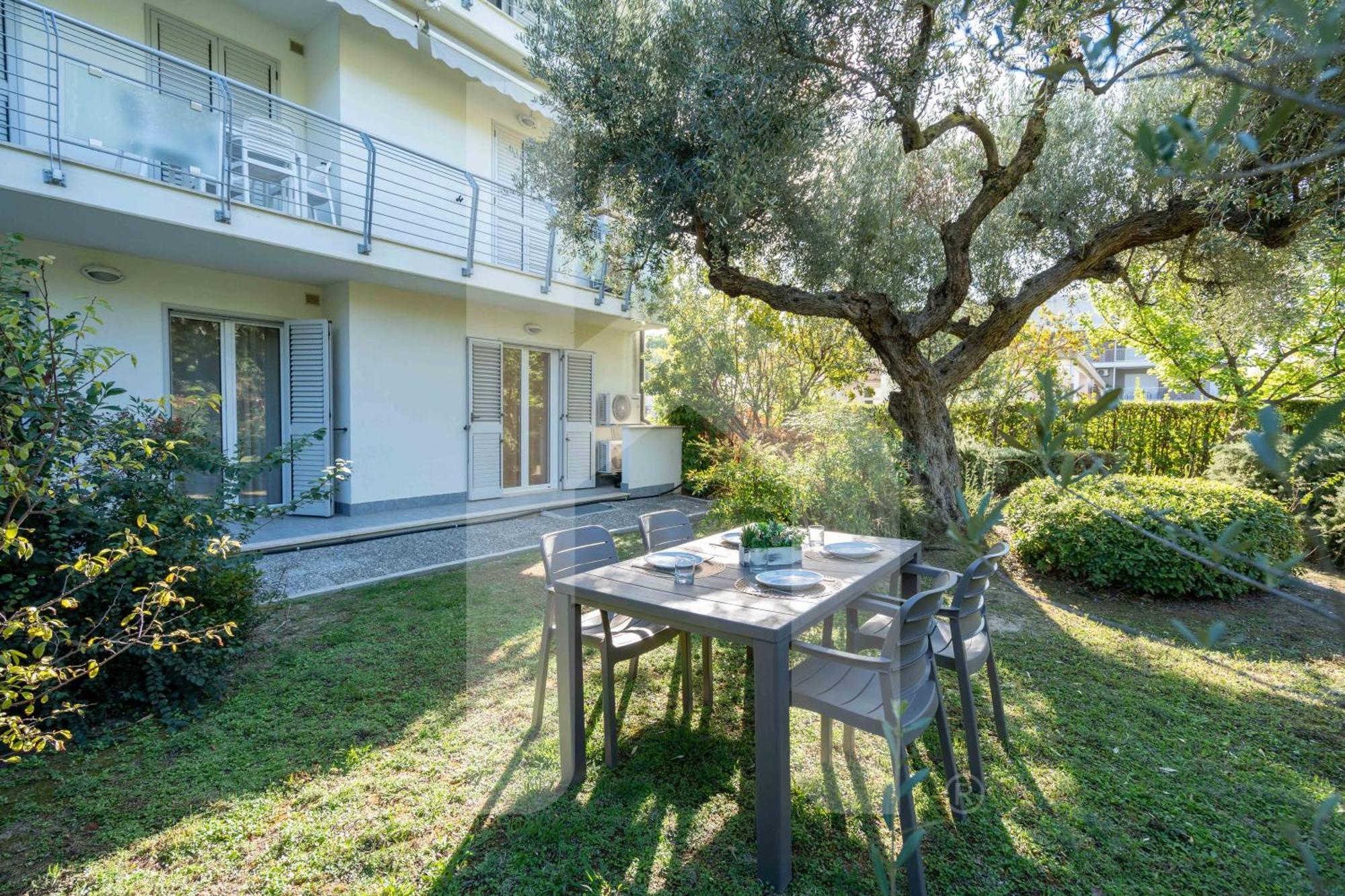 Appartamento con Vista Giardino
