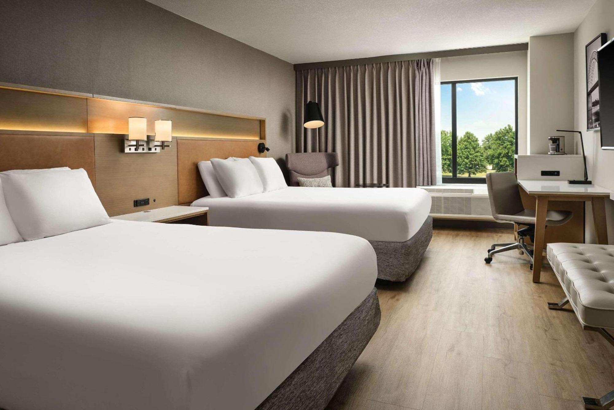 Queen Room with Two Queen Beds - Accessible/Non-Smoking
