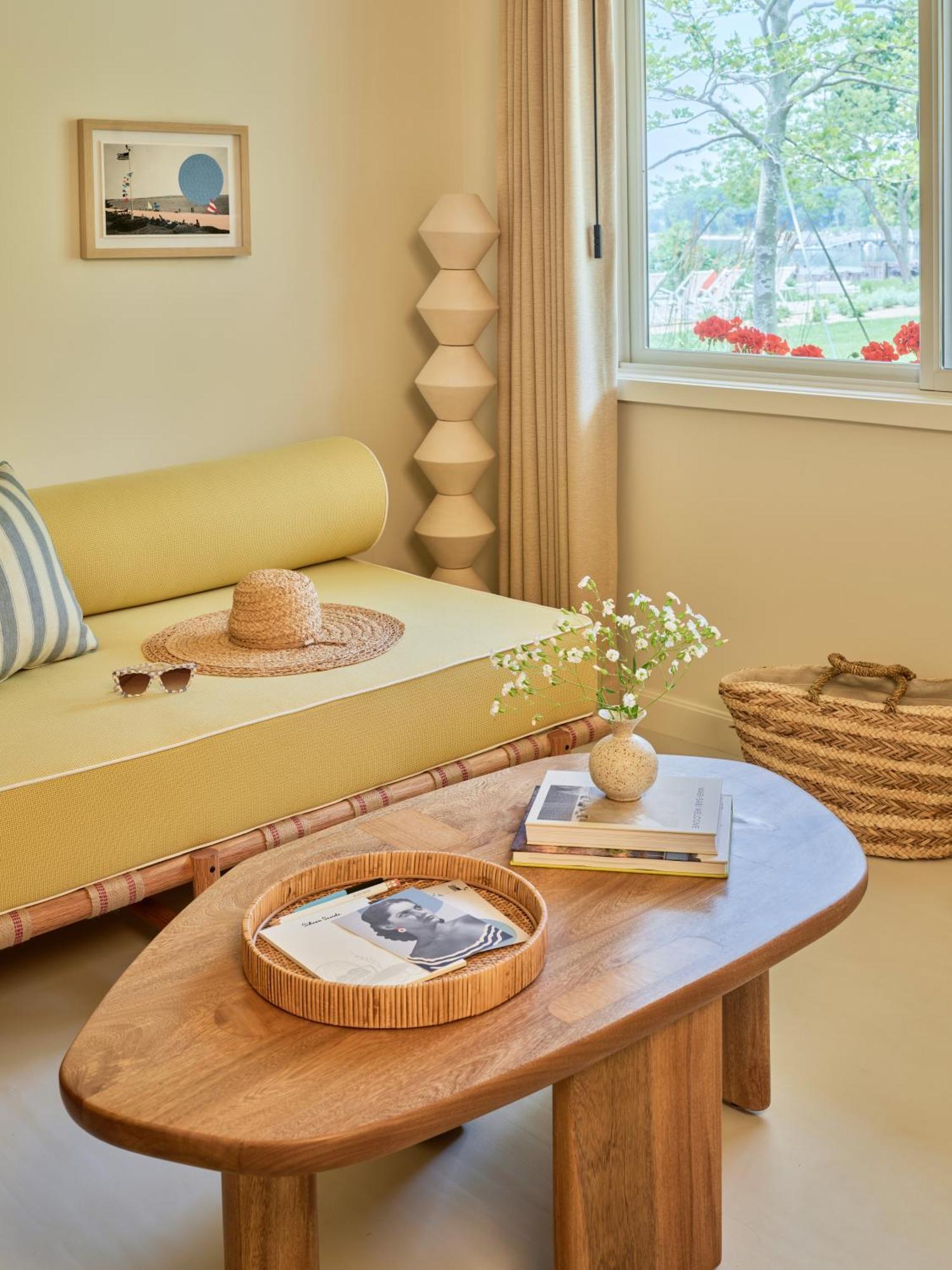 Queen Room with Garden View