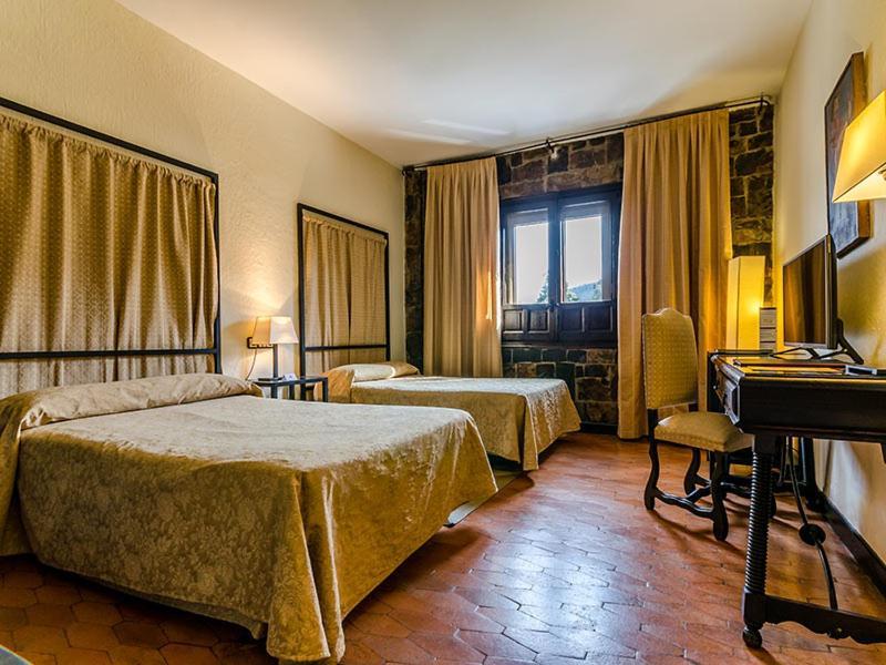 Double or Twin Room,1273067212:JPEG