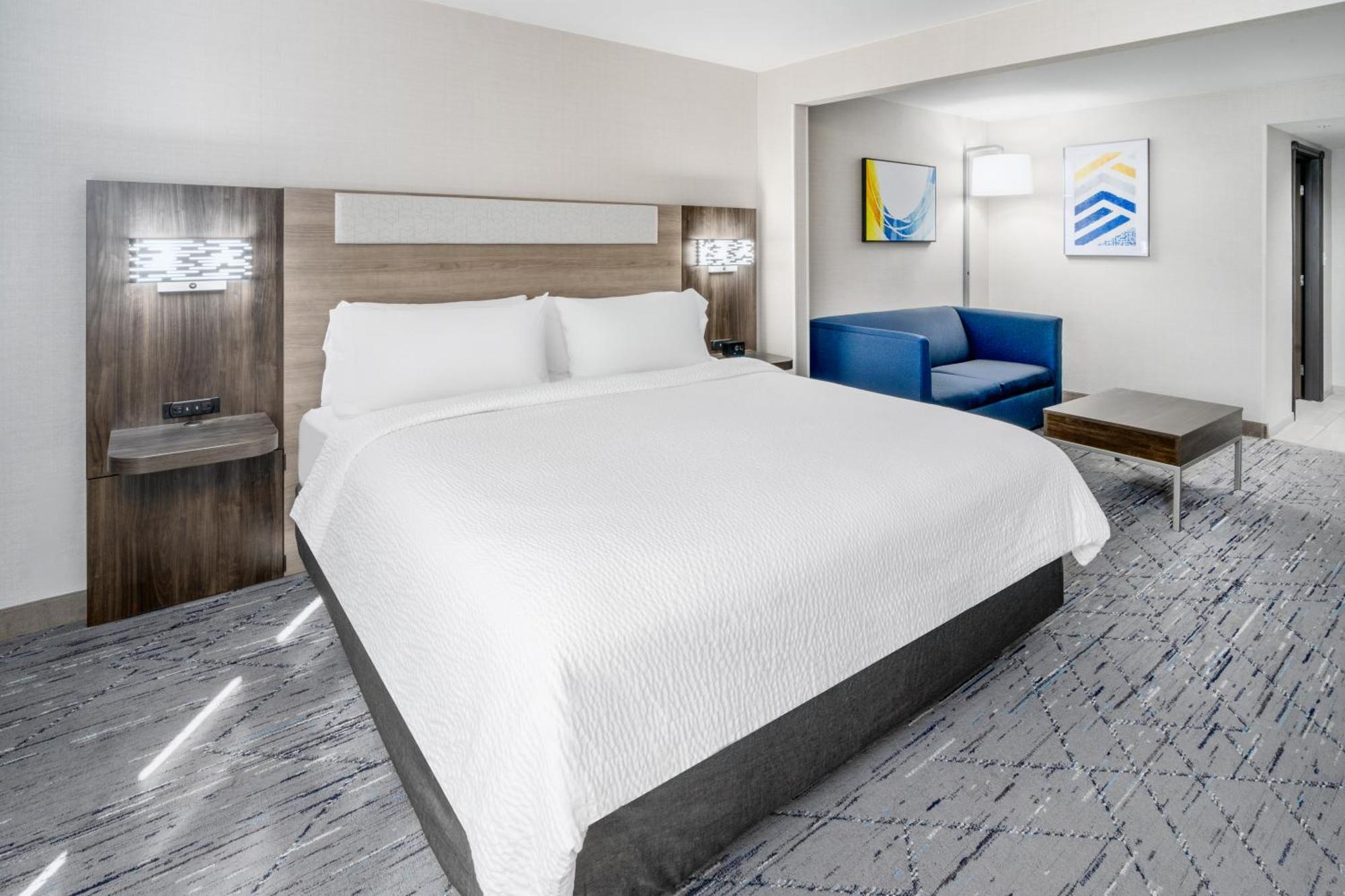King Suite with Sofa Bed