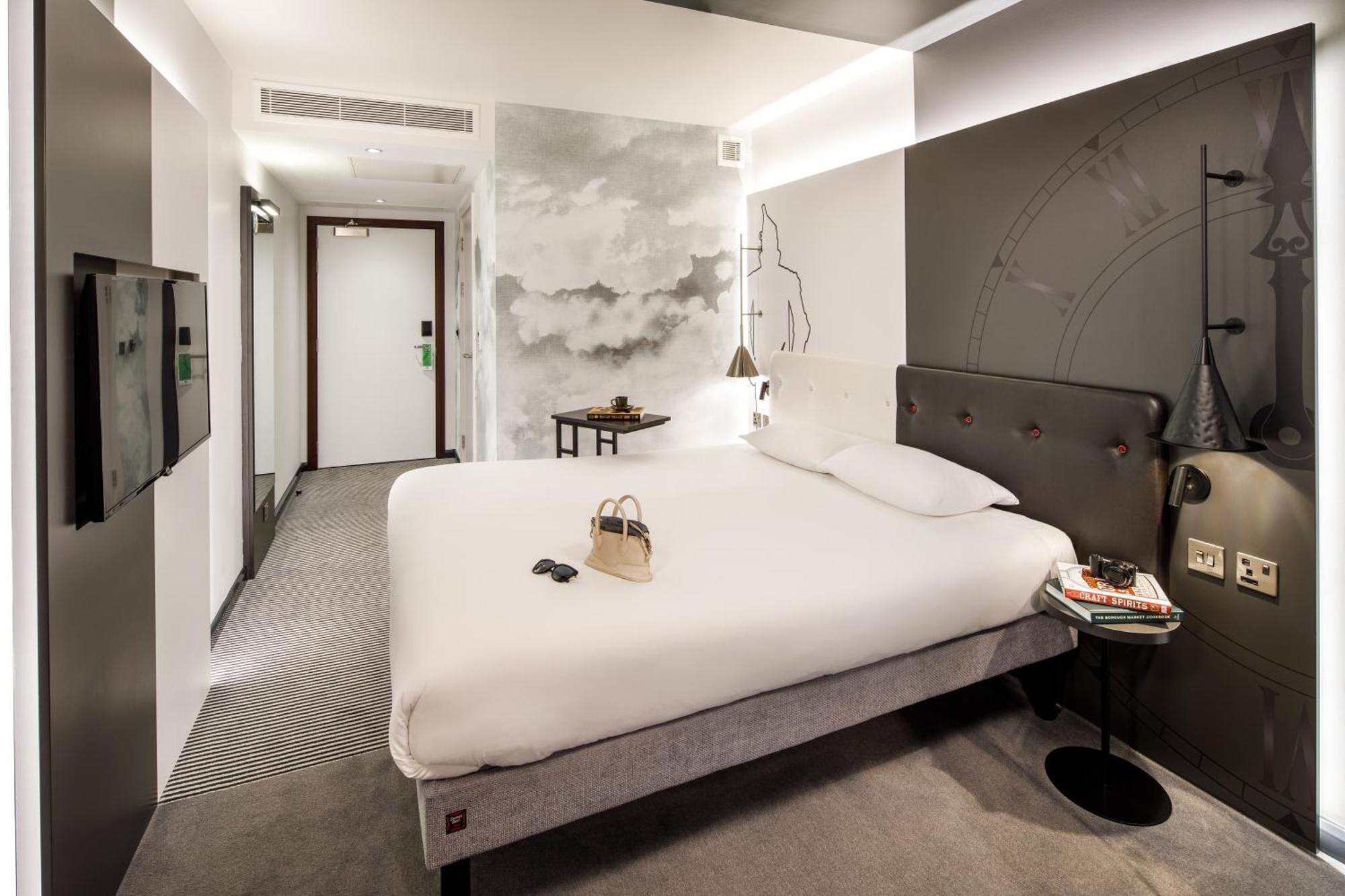 Quarto Queen Clássico - Acessível a Pessoas com Mobilidade Condicionada