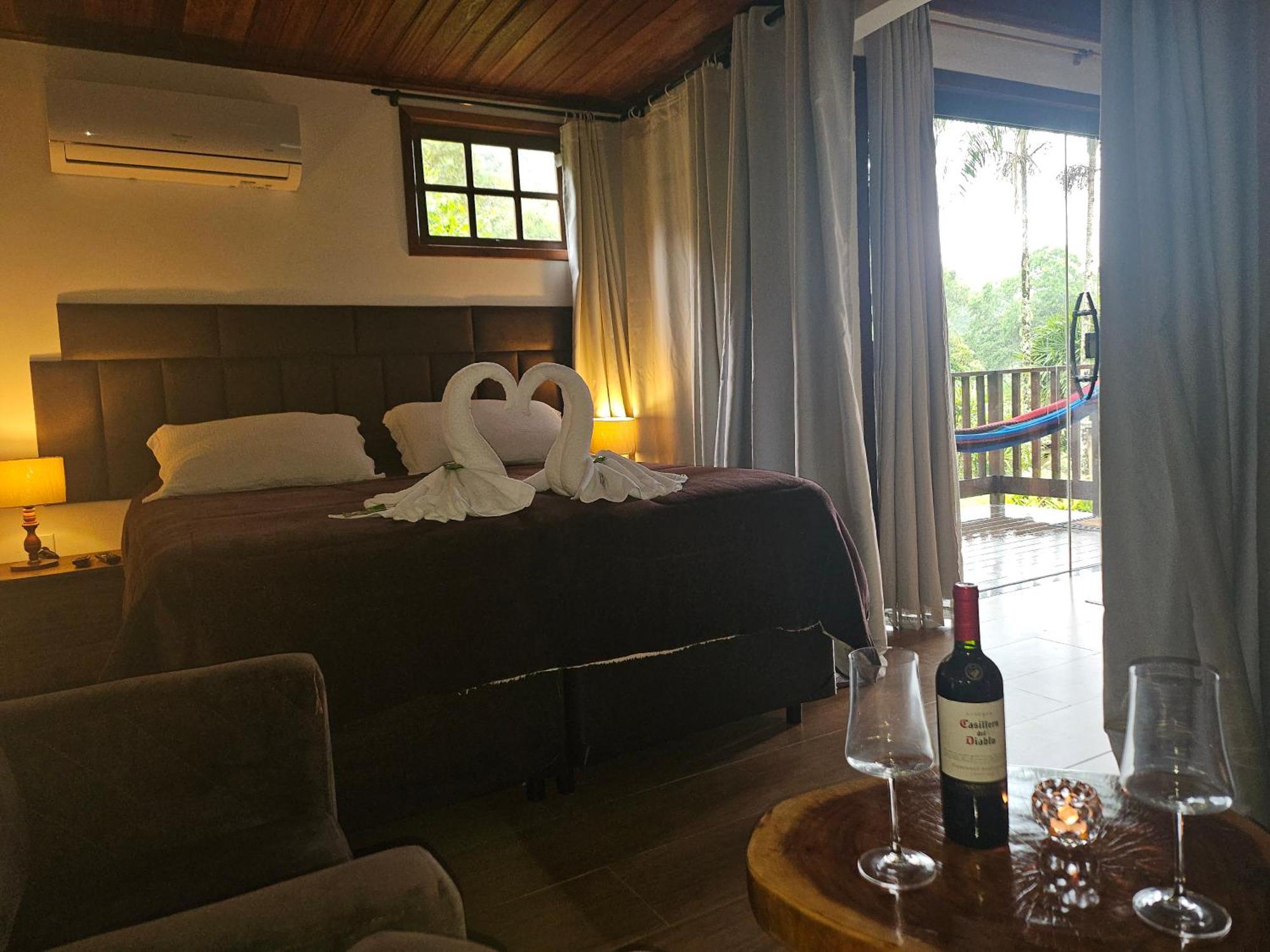 Quarto Duplo com Banheira de Hidromassagem