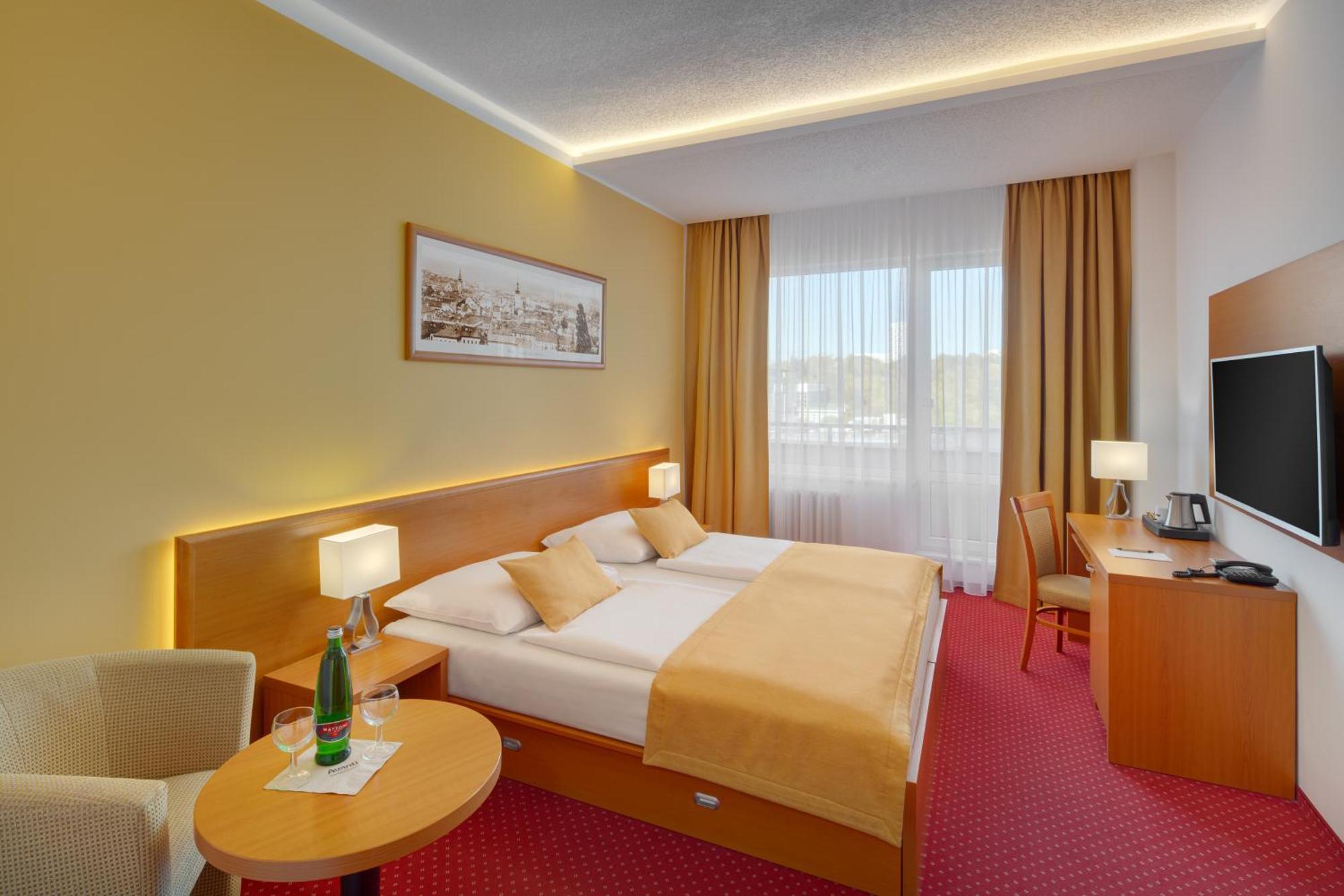 Double or Twin Room with Access to public Relax Centre