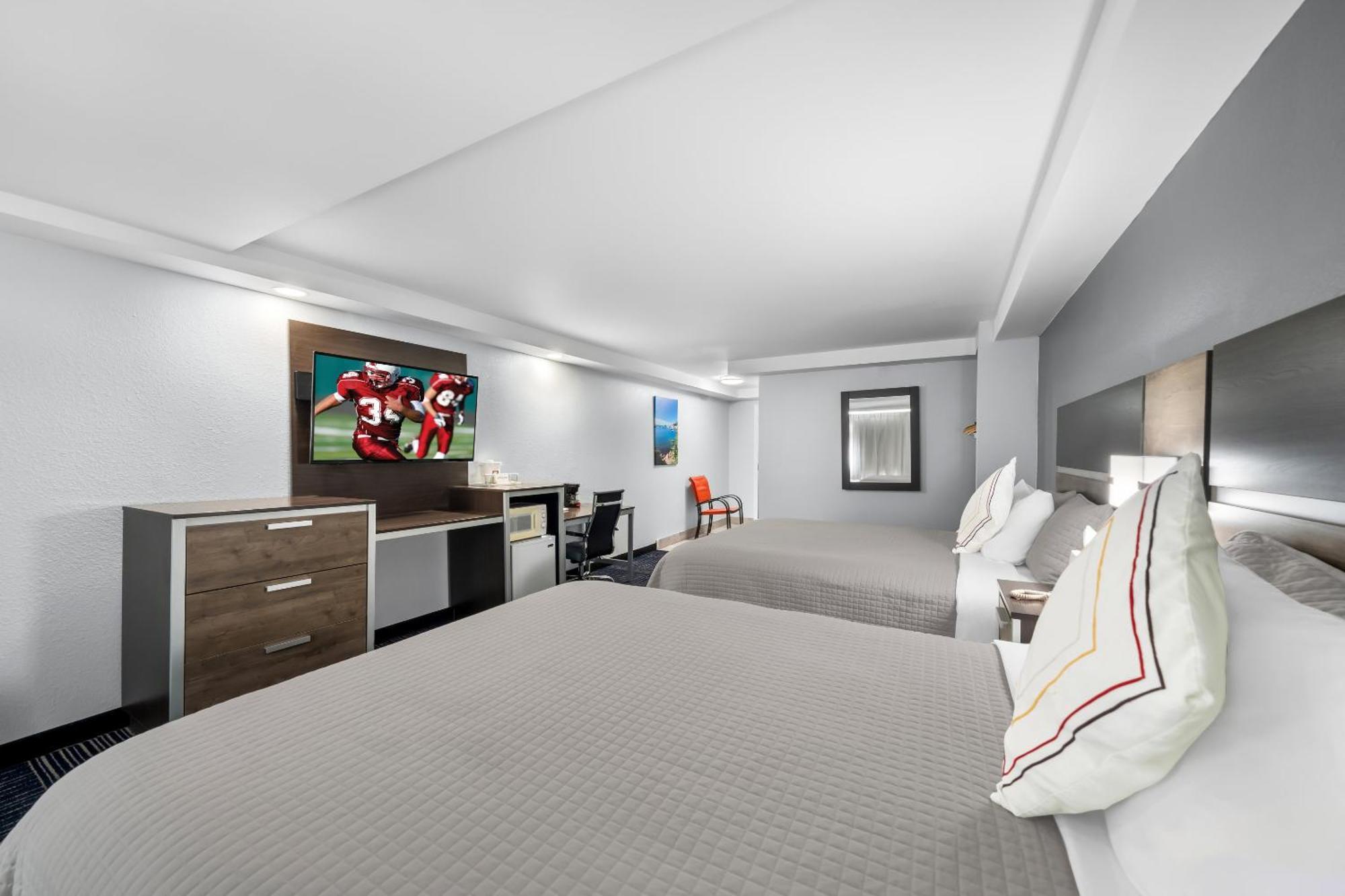 Deluxe Room with Two Queen Beds Smoke Free