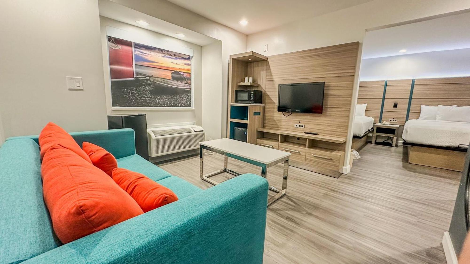 Studio Suite with Two Queen Beds - Non-Smoking