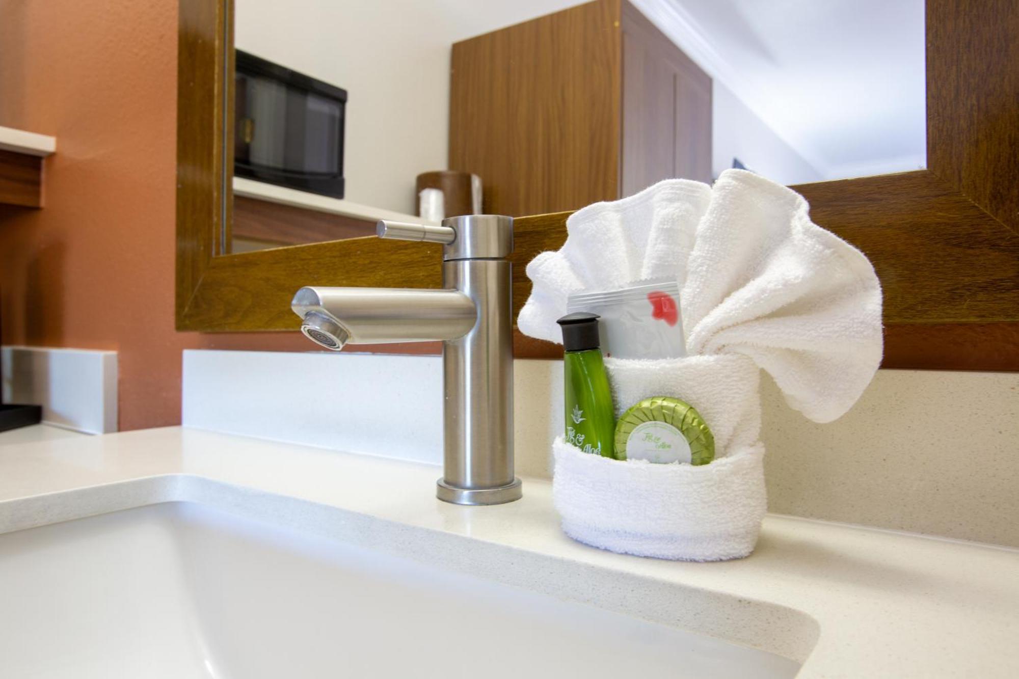 Cozy Kitchenette King Suite,1629895430:JPEG