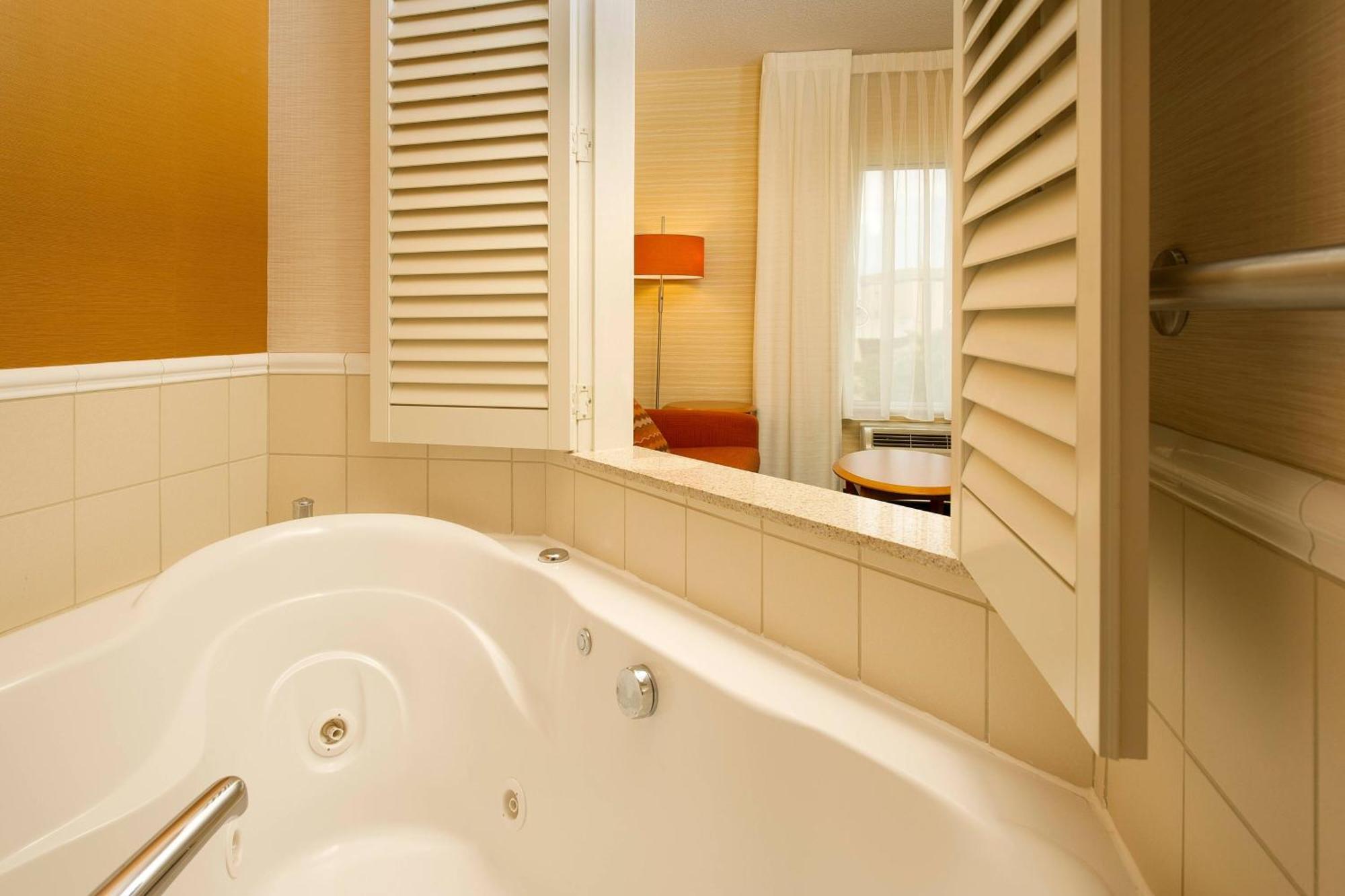 Deluxe King Suite with Sofa Bed