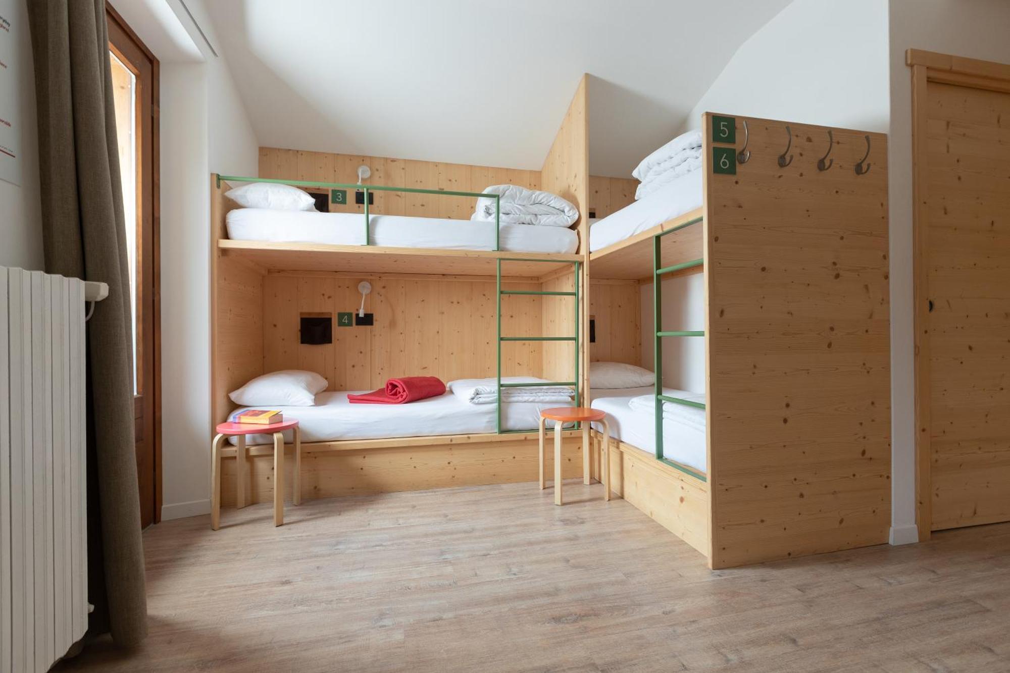 Single Bed 6-Bed Dormitory Room,1631584162:JPEG
