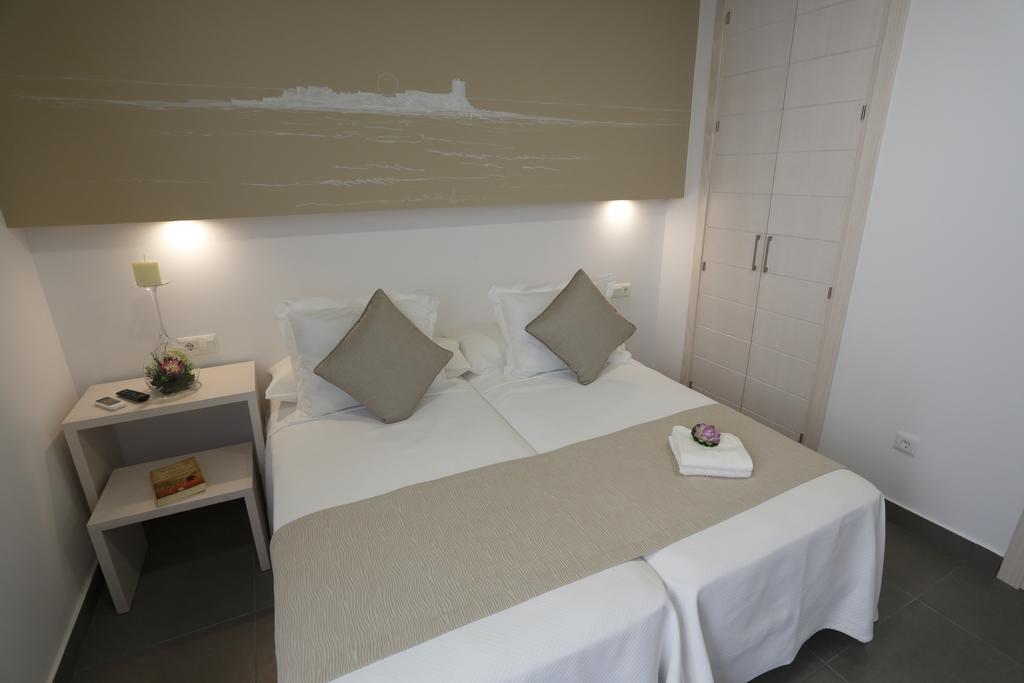 Double or Twin Room Extra Bed,169282308:JPEG