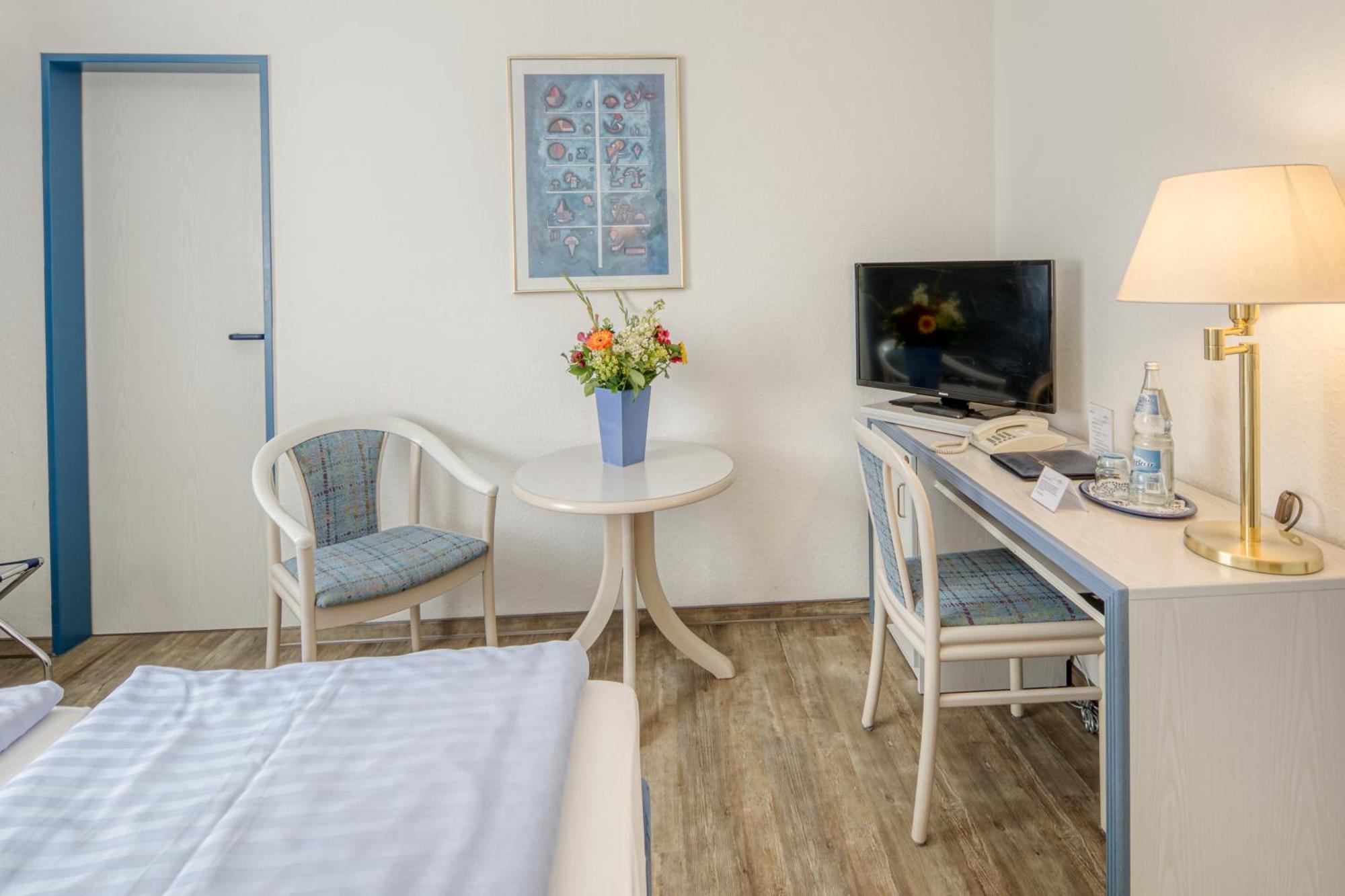 Single Room,1632212909:JPEG