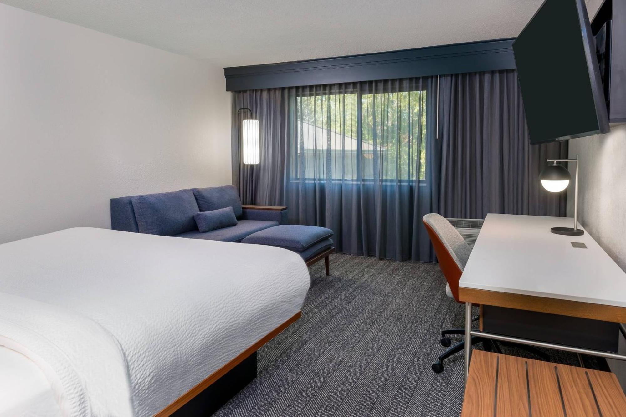 King Room with Sofa Bed