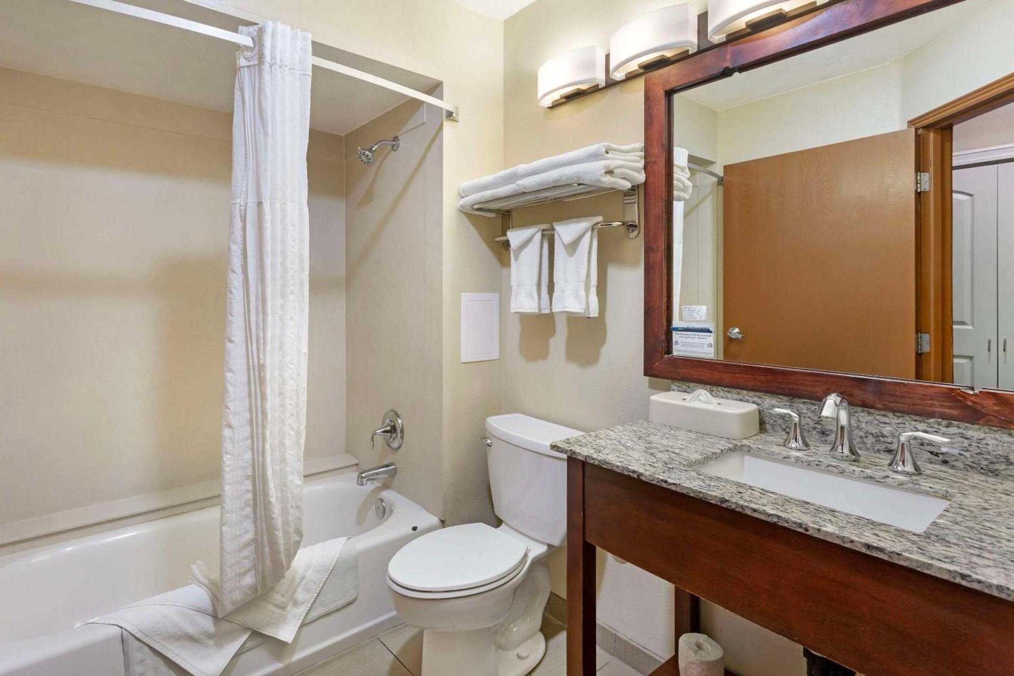 Standard Queen Room with Two Queen Beds - Non-Smoking