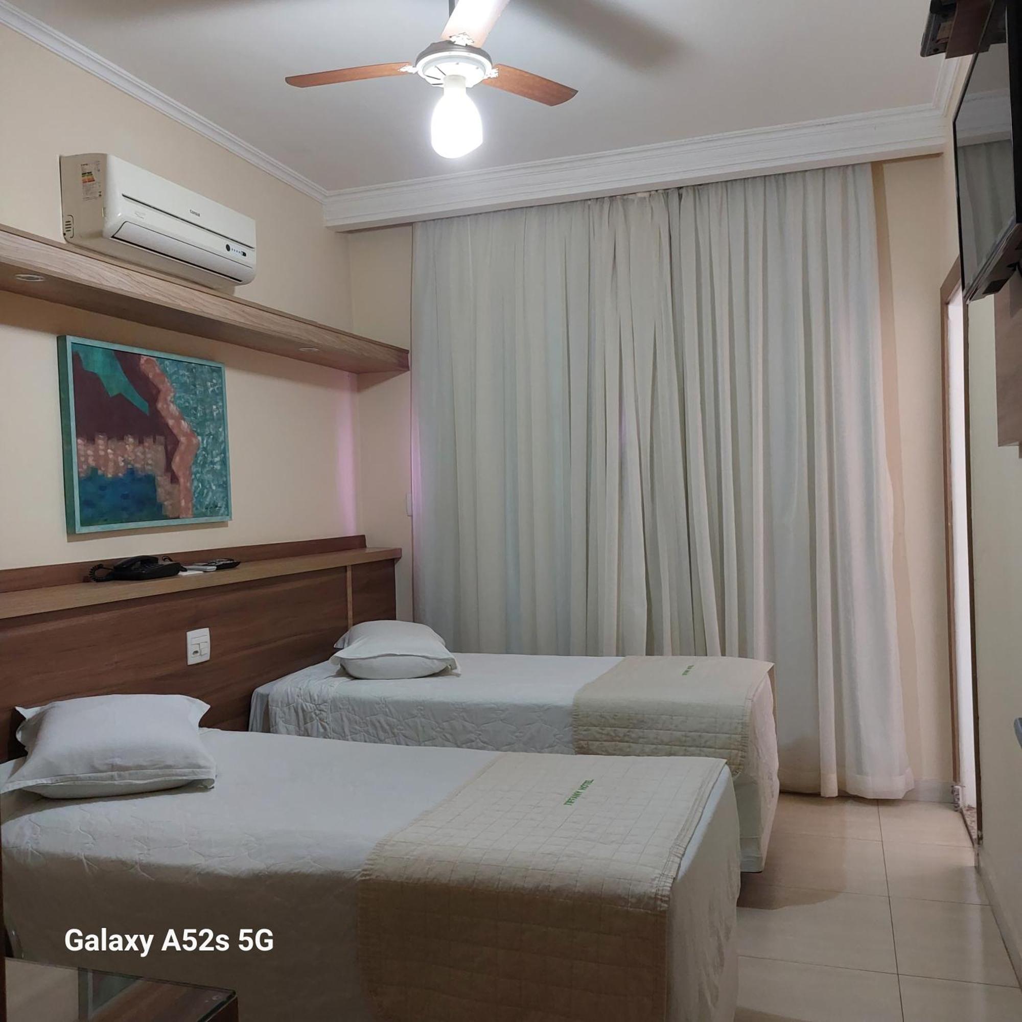 Quarto Superior com 2 Camas de Solteiro