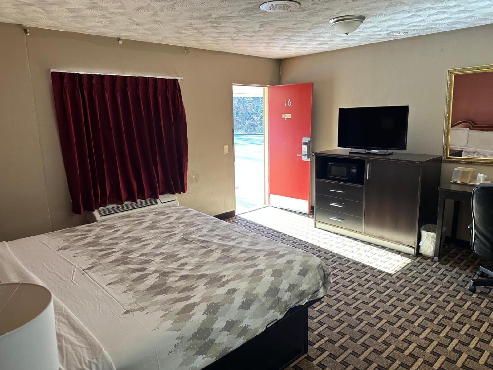 King Room - Non-Smoking