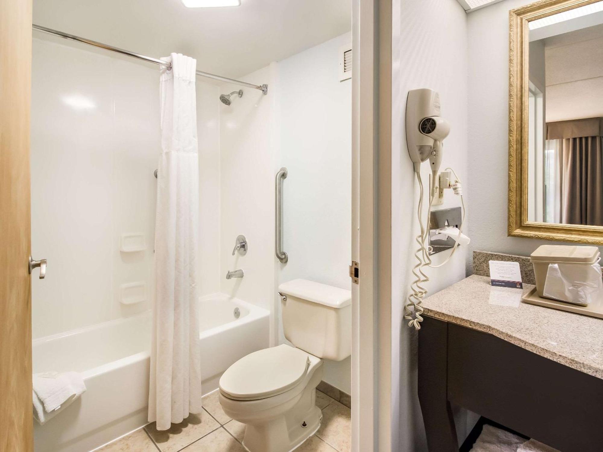 Double Room with Two Double Beds - Non-Smoking