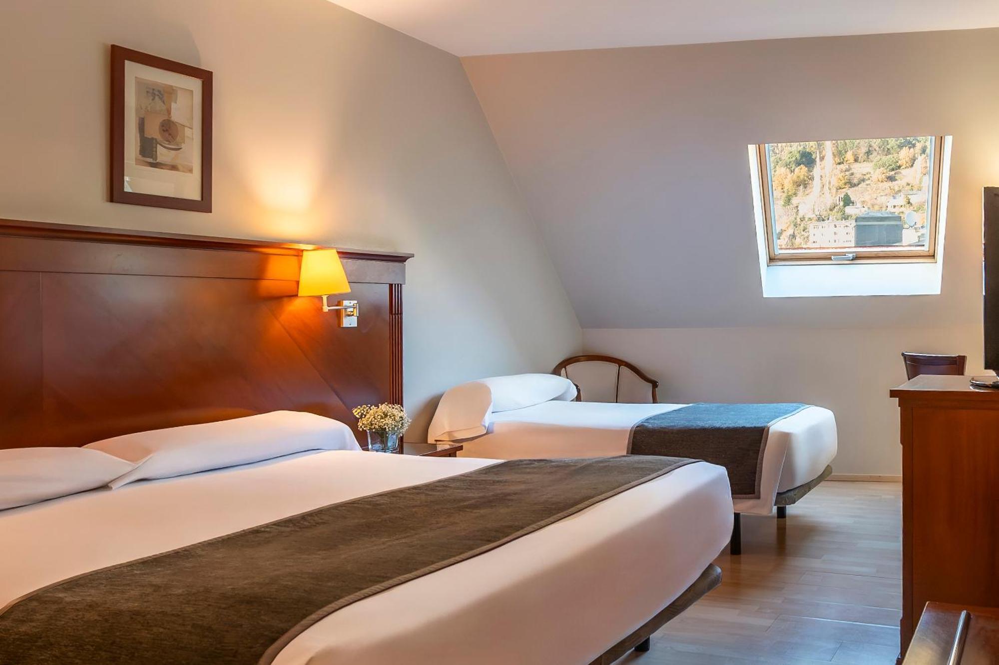 Triple Room,1636736672:JPEG