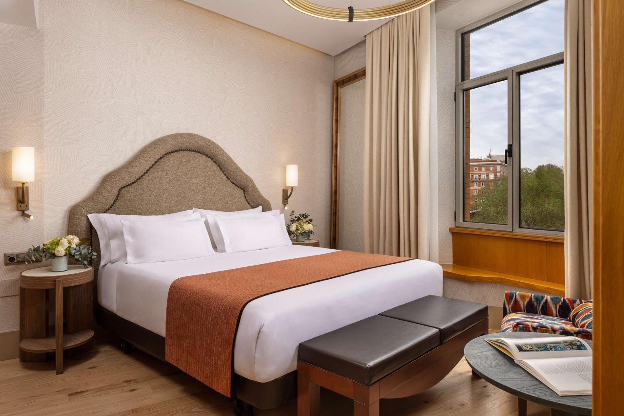 Premium Room with Prado View,1636738885:JPEG