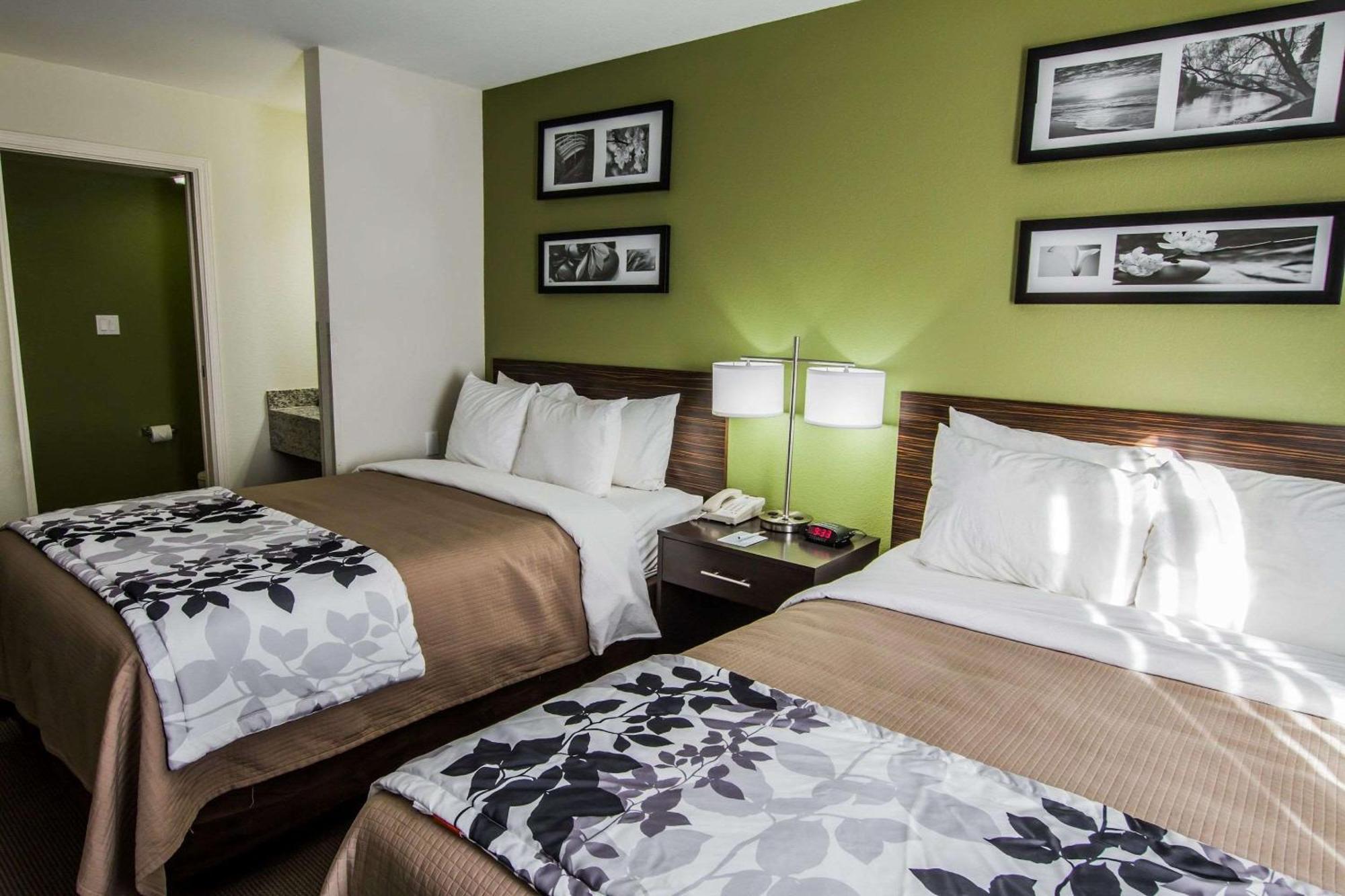 Double Room with Two Double Beds - Non-Smoking