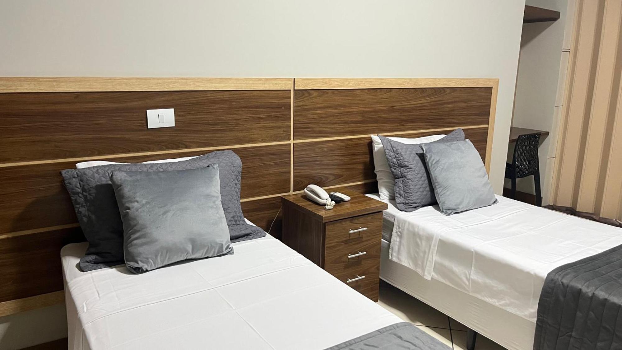 Quarto Duplo