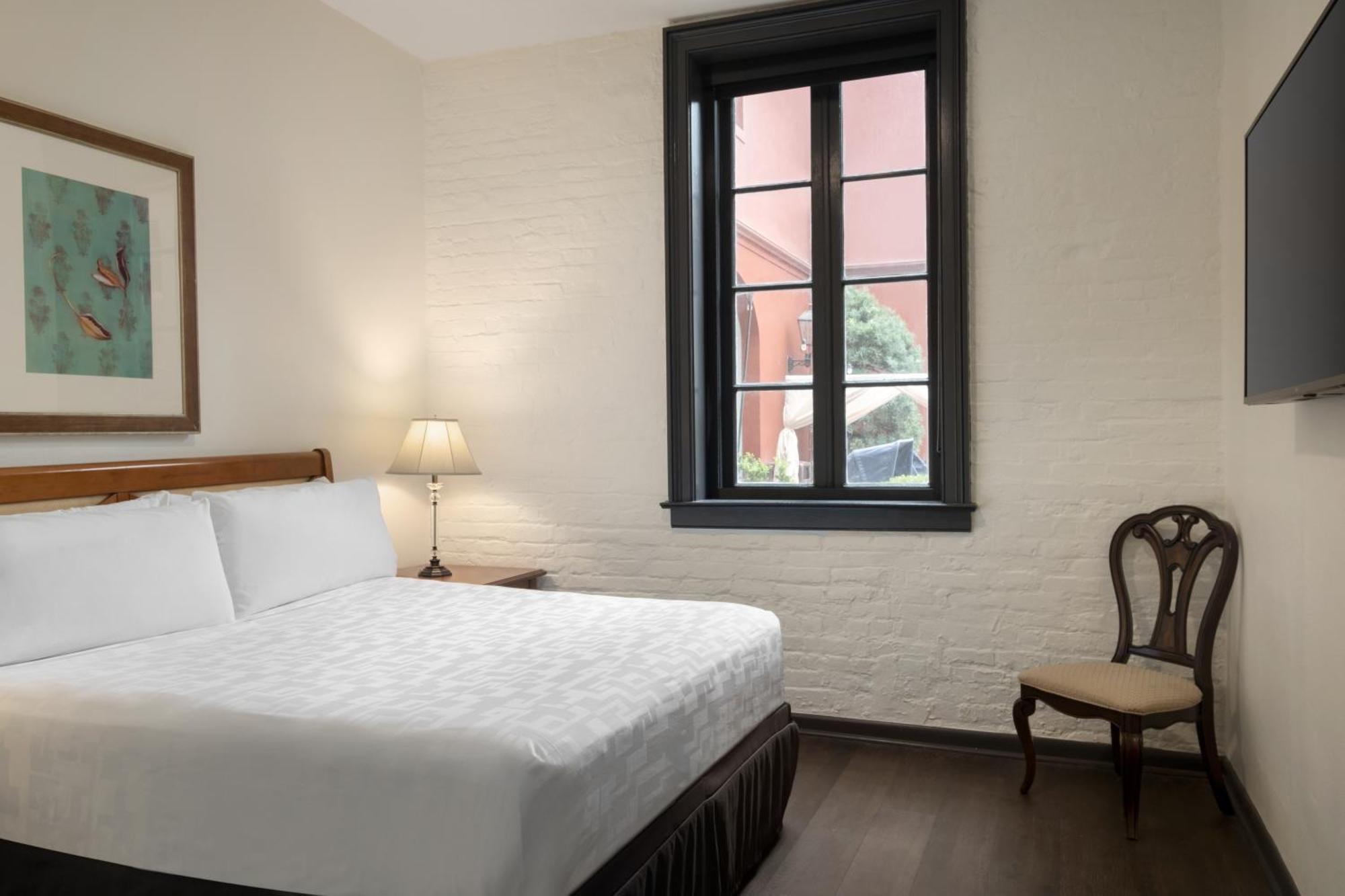 Two-Bedroom Suite,1639550645:JPEG