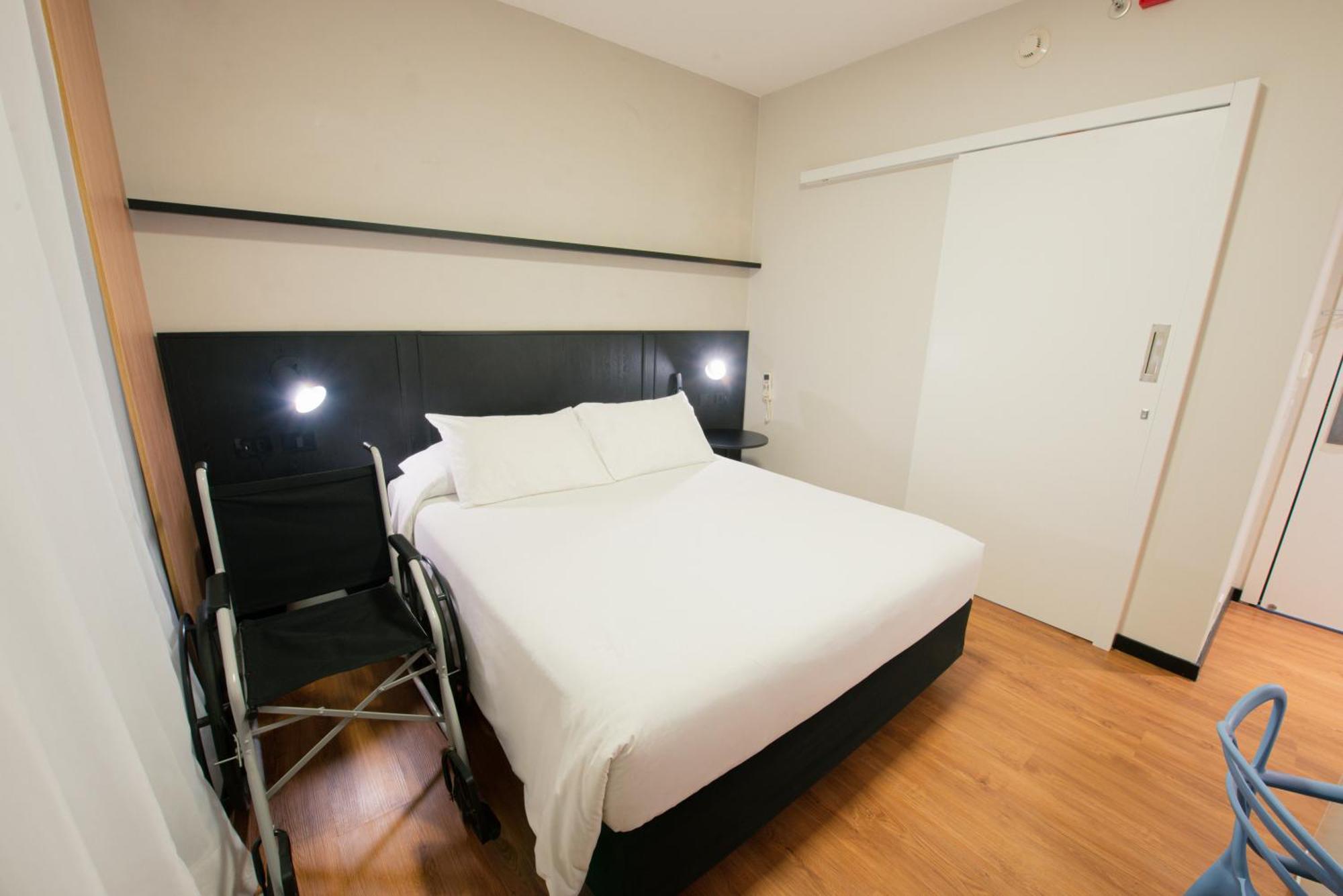 Quarto Duplo Standard Adaptado