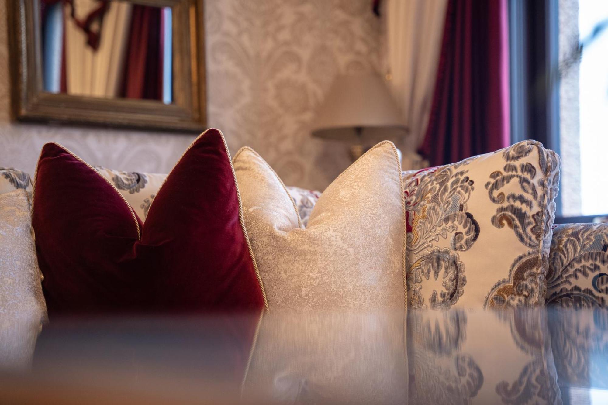 Royal Suite with Panoramic View and Private Terrace