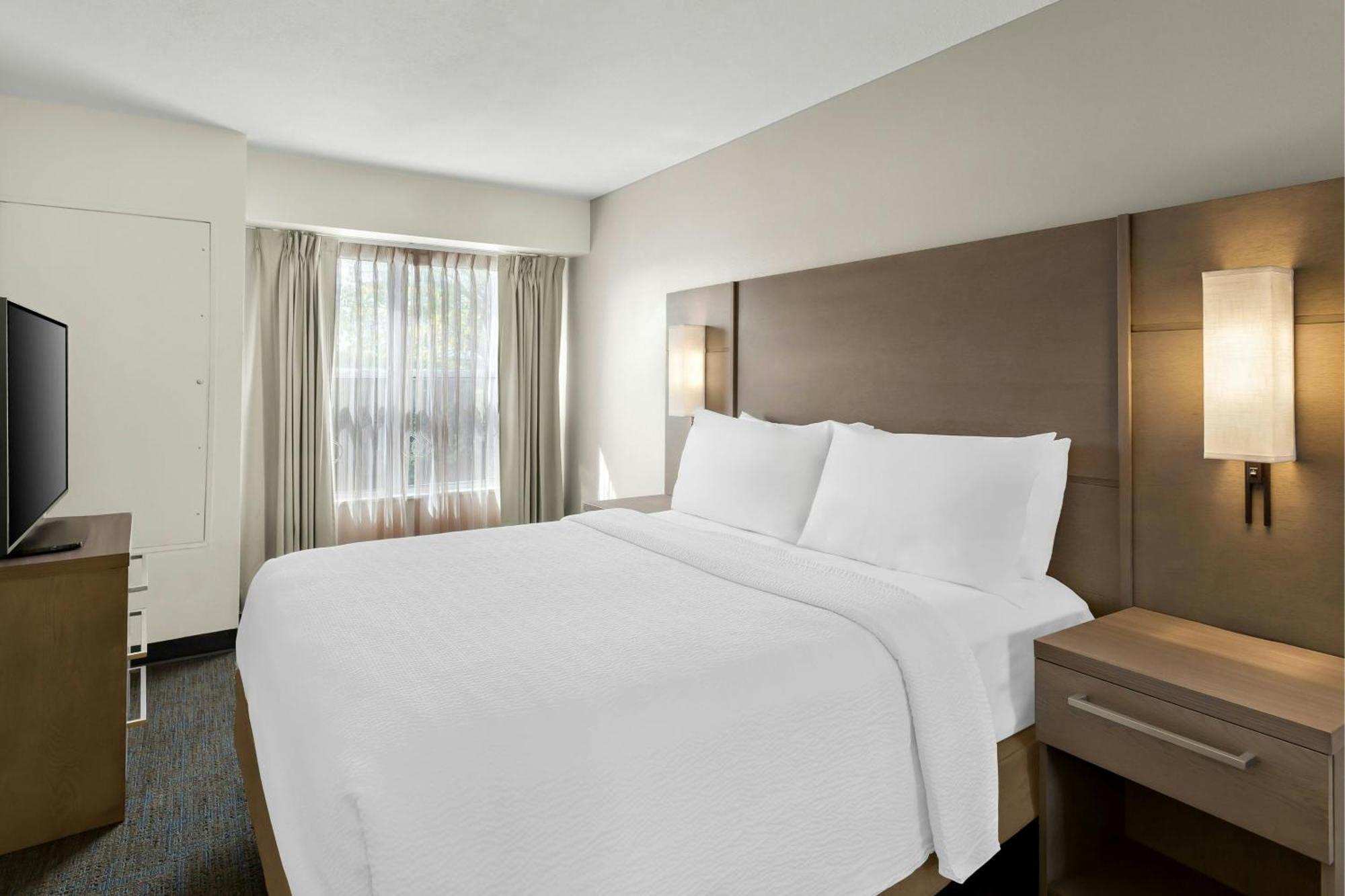 Two-Bedroom Large Suite