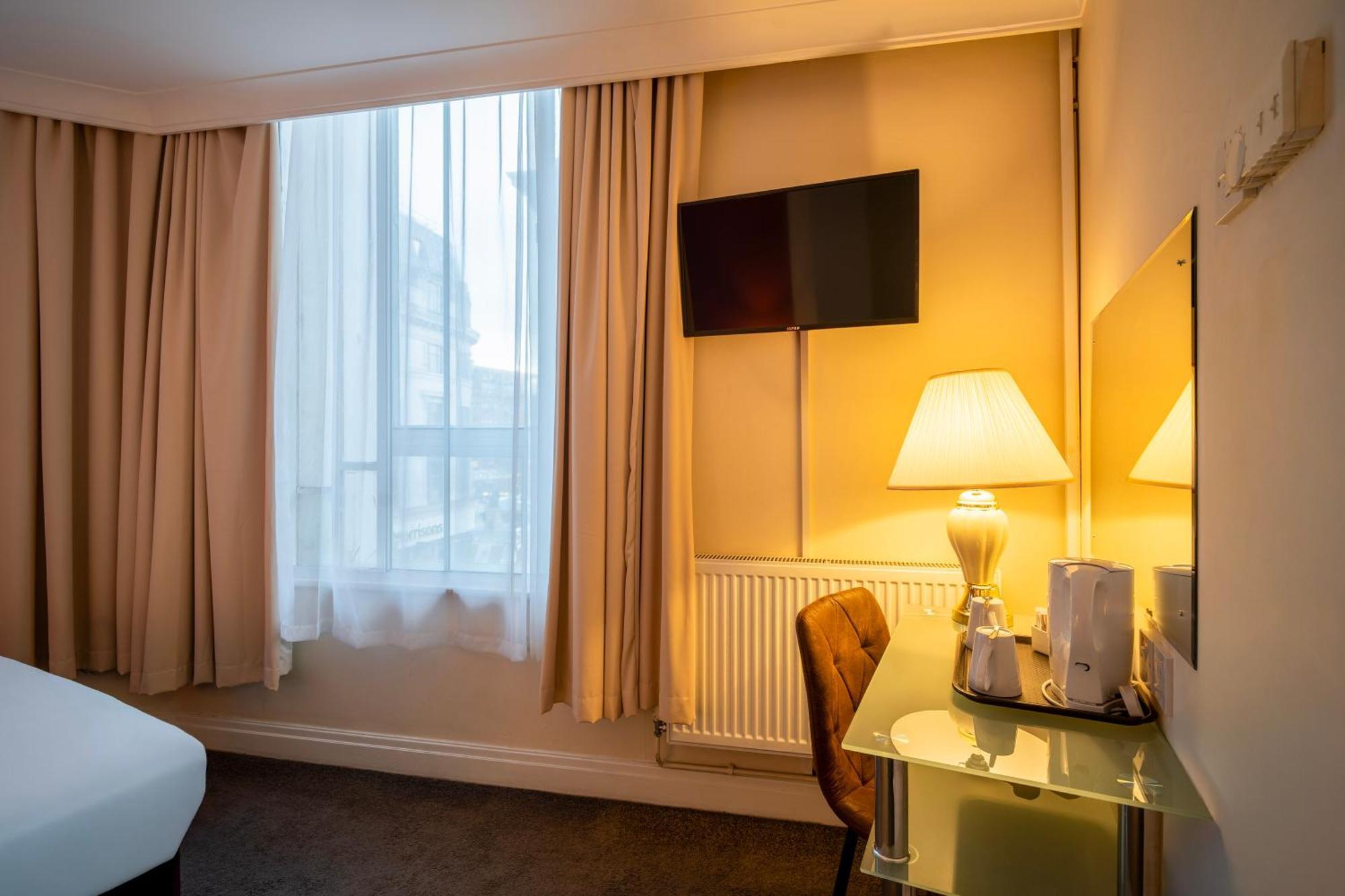 Tweepersoonskamer met 2 Aparte Bedden
