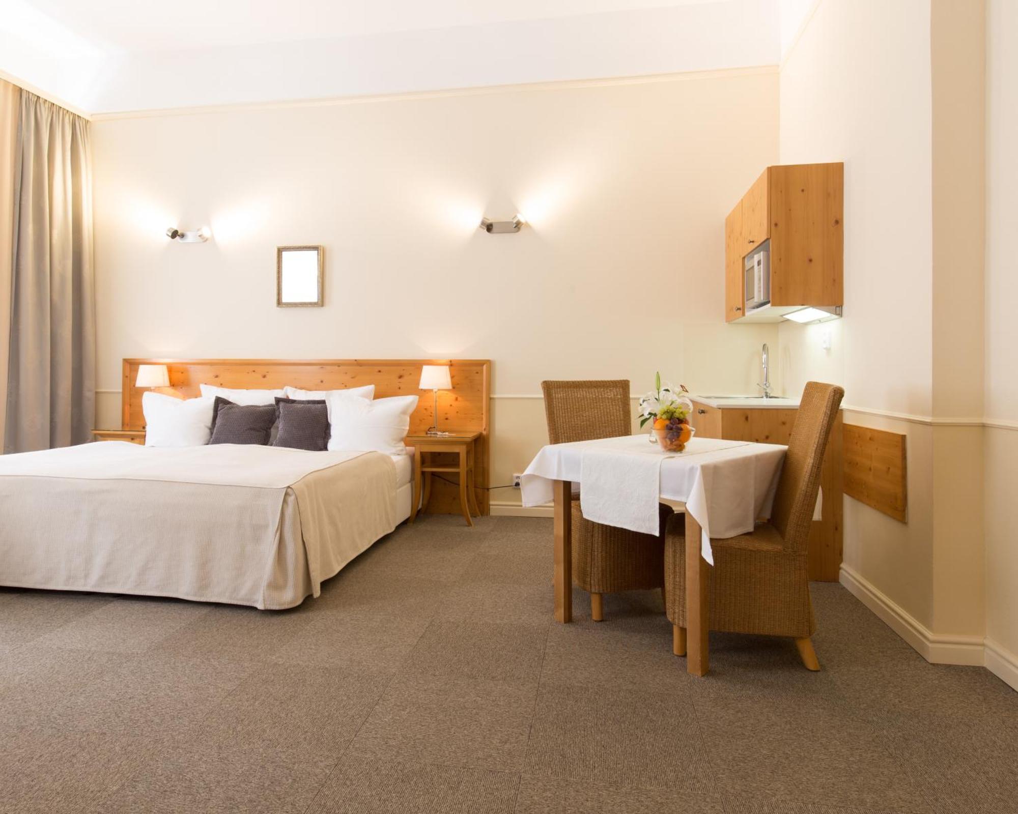 Deluxe Family Suite,1642318633:JPEG