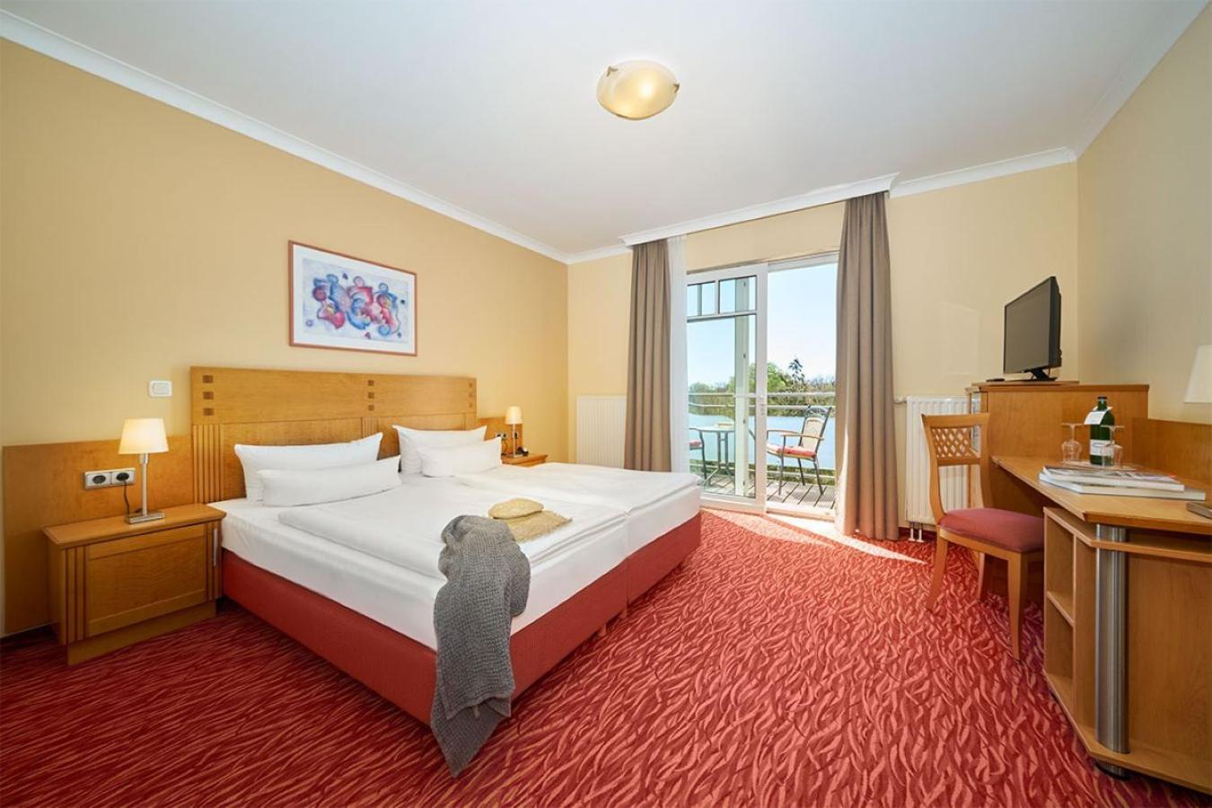 Doppelzimmer mit Balkon - Landsicht