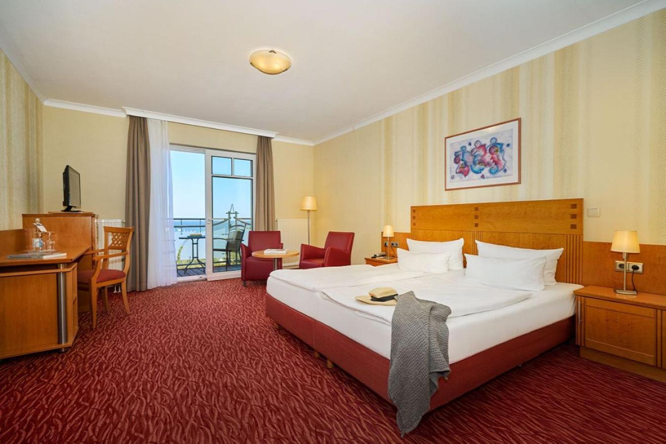 Doppelzimmer mit Balkon und Meerblick