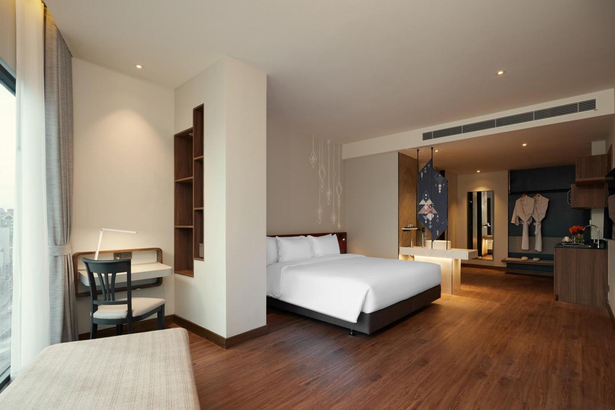 King Room,1300314937:JPEG