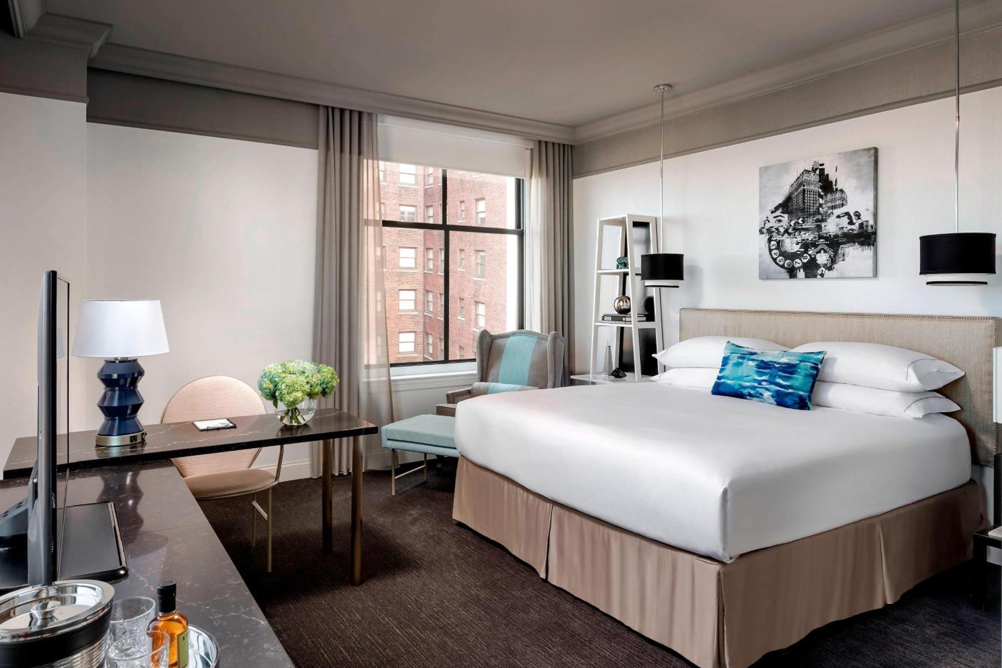 King Guest Room - Club Level,1643146186:JPEG