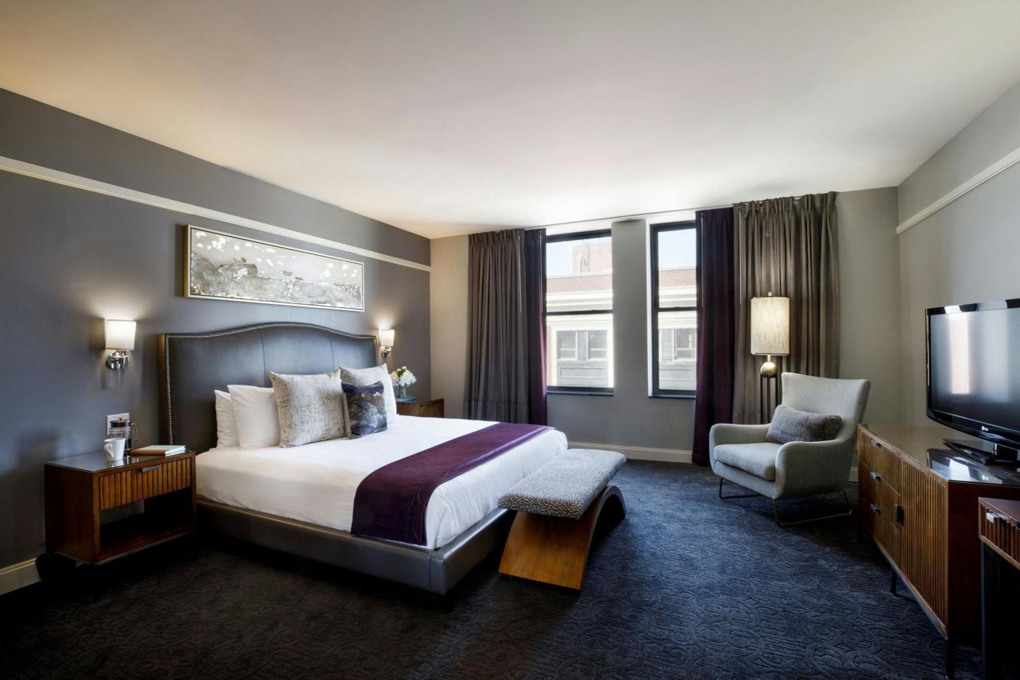 King Room,1643179536:JPEG
