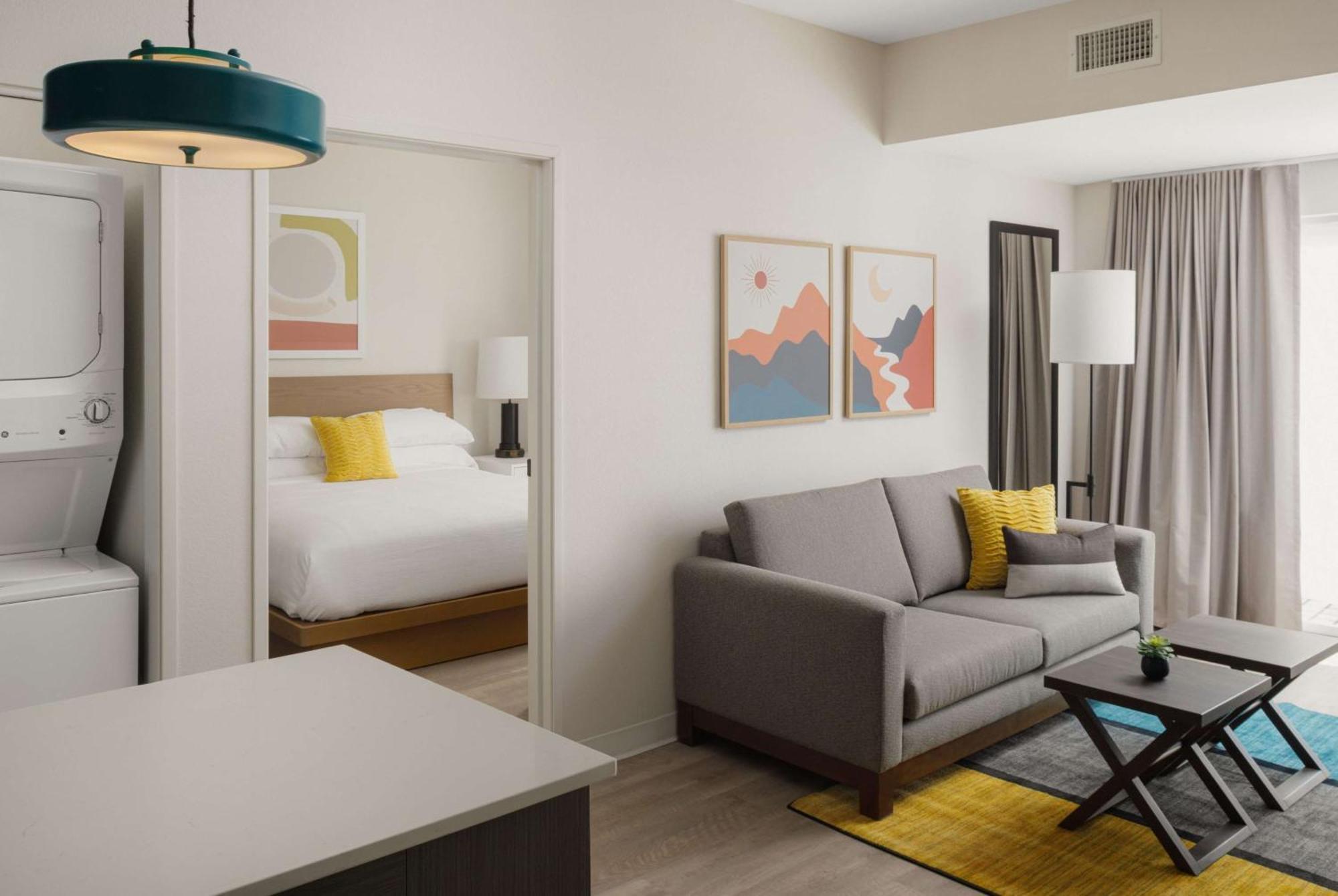 Two Bedroom Suite Accessible Tub - 2 King Beds