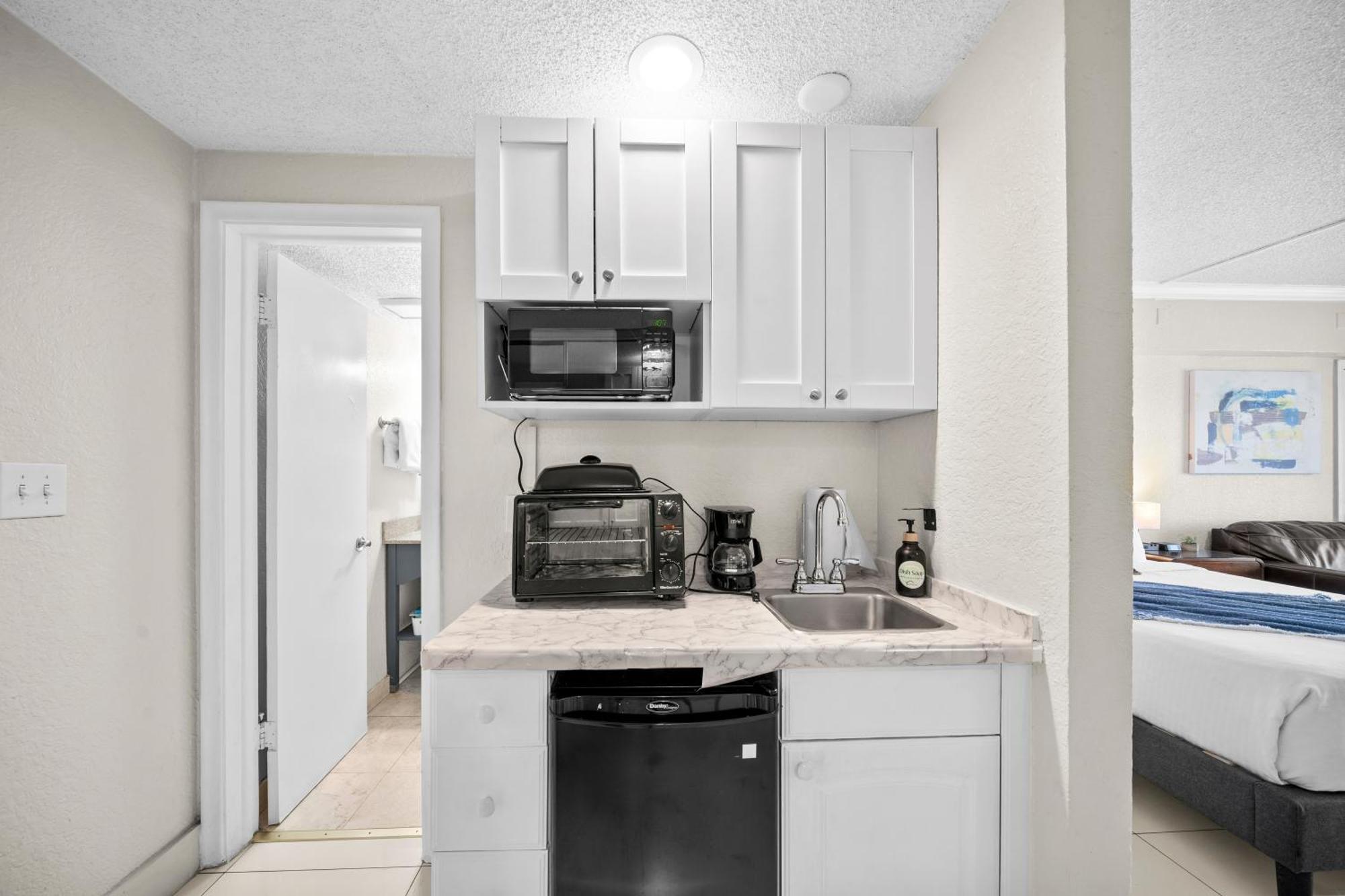 Superior Queen with Balcony, Kitchenette and Sofa Bed