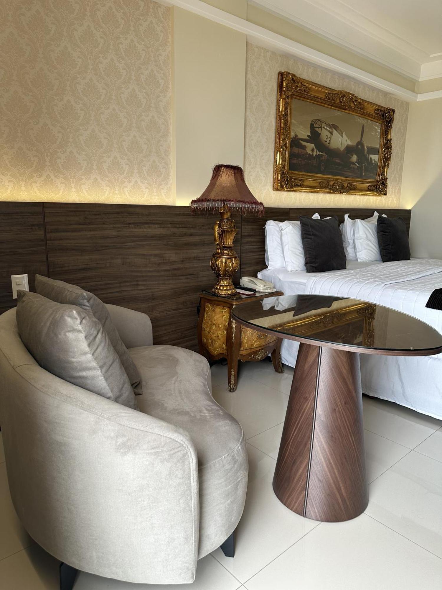 Quarto super luxo premium com vista de frente para o mar
