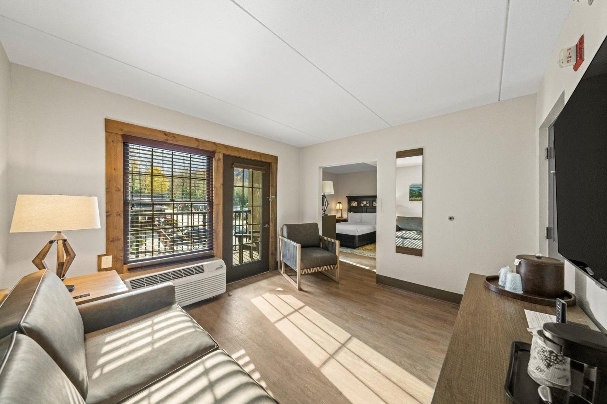 Double Suite with Sofa Bed