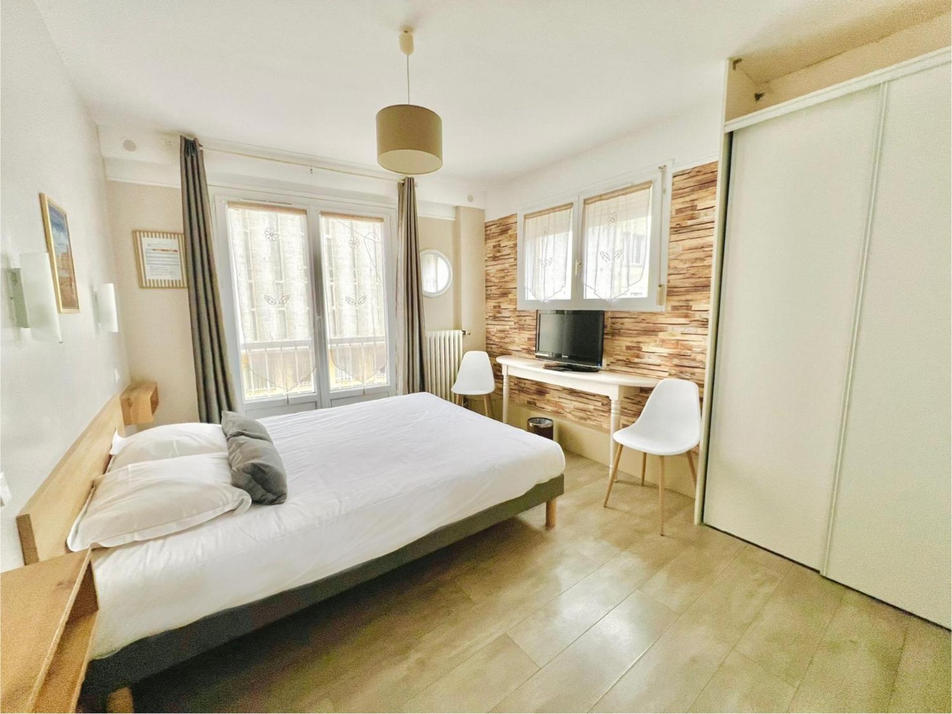 Double Room,1648255135:JPEG