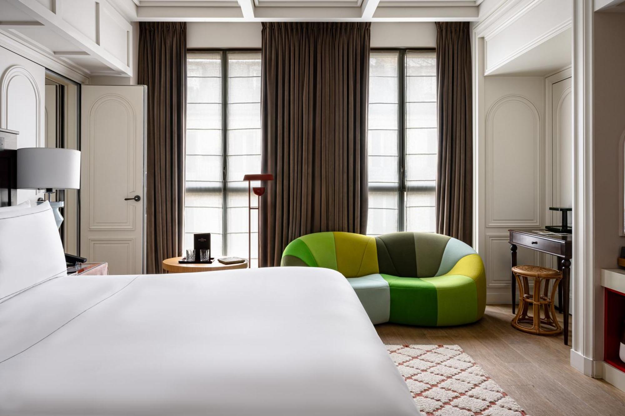 Deluxe Room,1648967271:JPEG