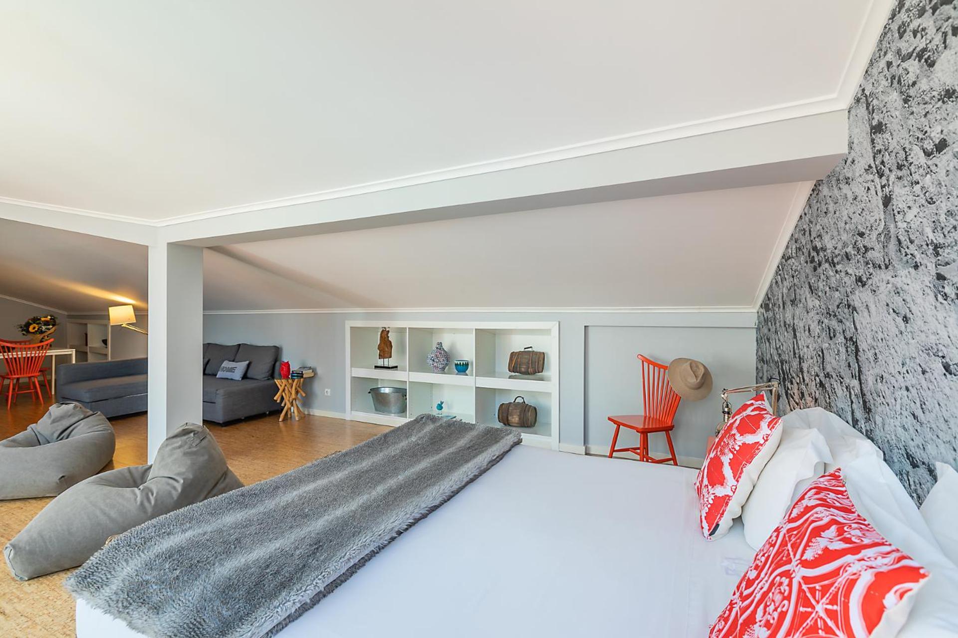 Suite Familiare con Angolo Cottura e Vista Città