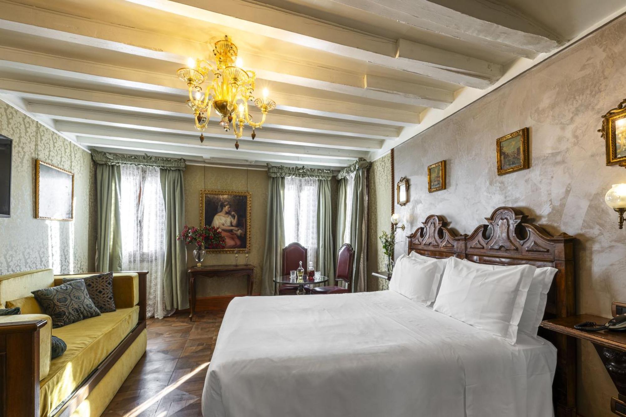 Habitación Superior con vistas al canal