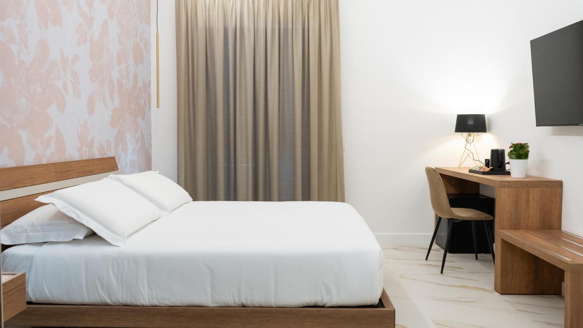 Deluxe Room,1655269414:JPEG