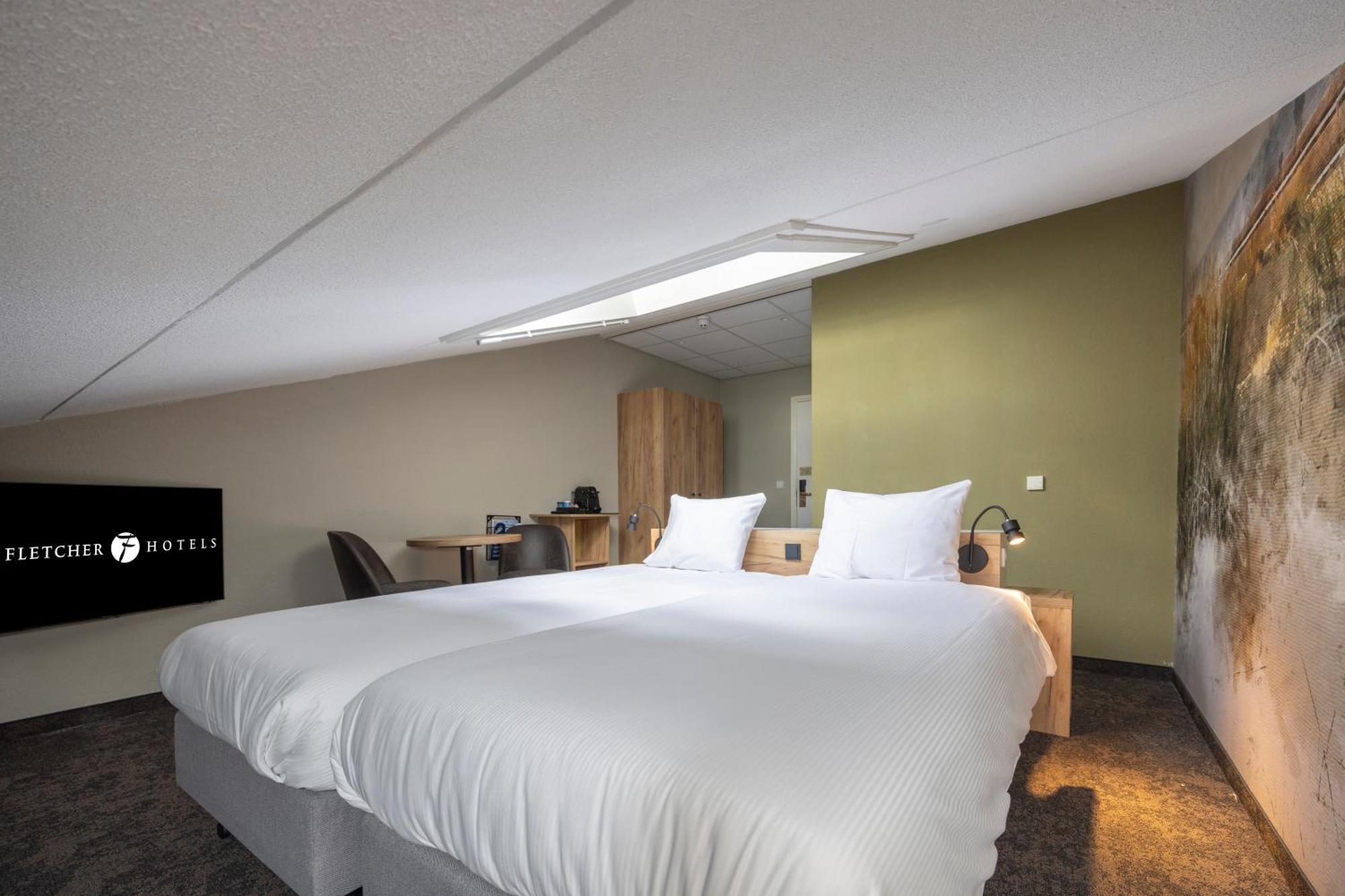 Small Twin Room,1656171724:JPEG